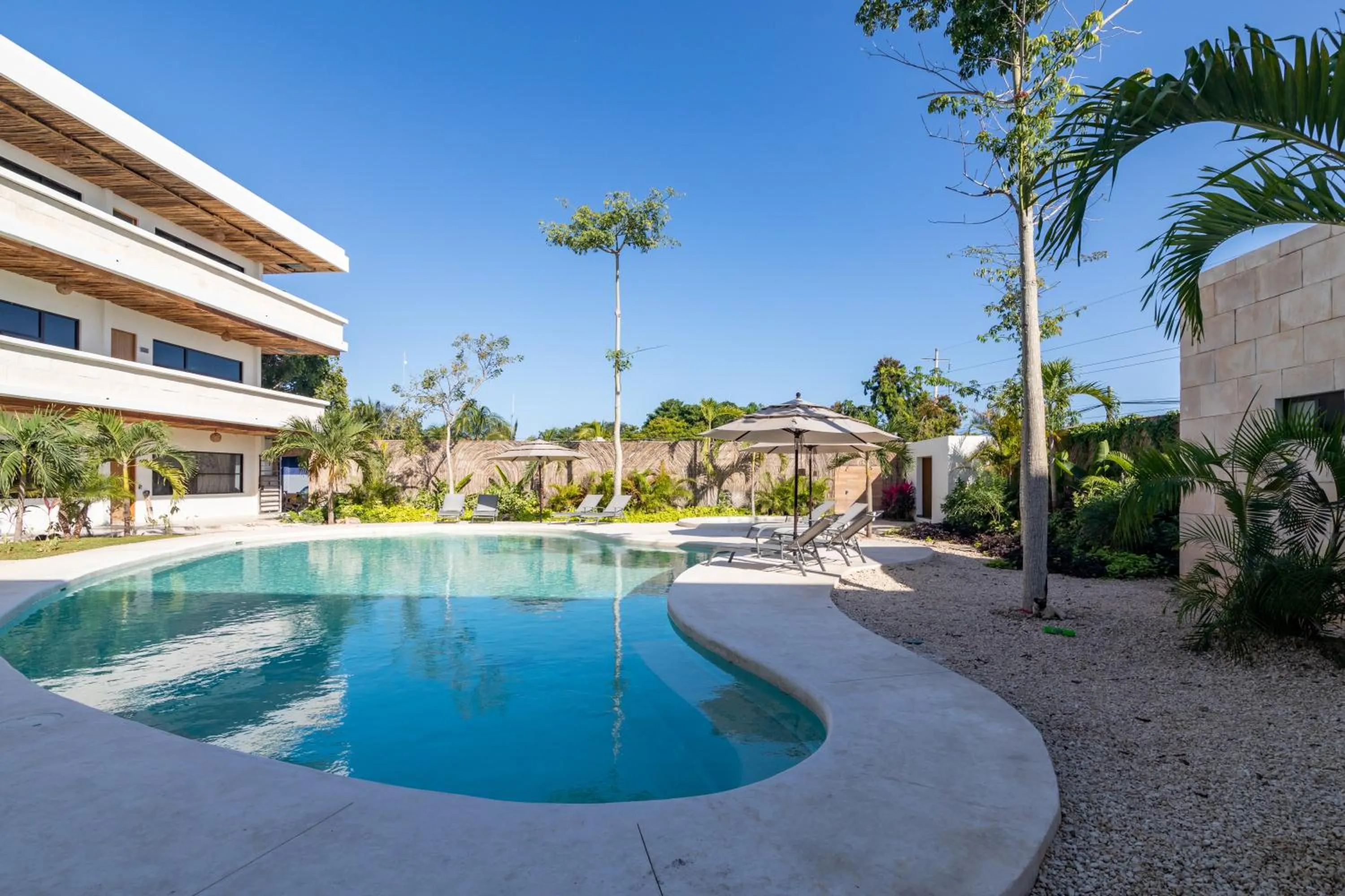 Swimming pool in Elementus Tulum
