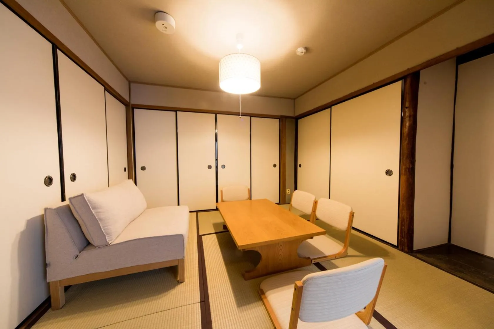 Living room in 京町家 懿造 -Kyomachiya IZO-