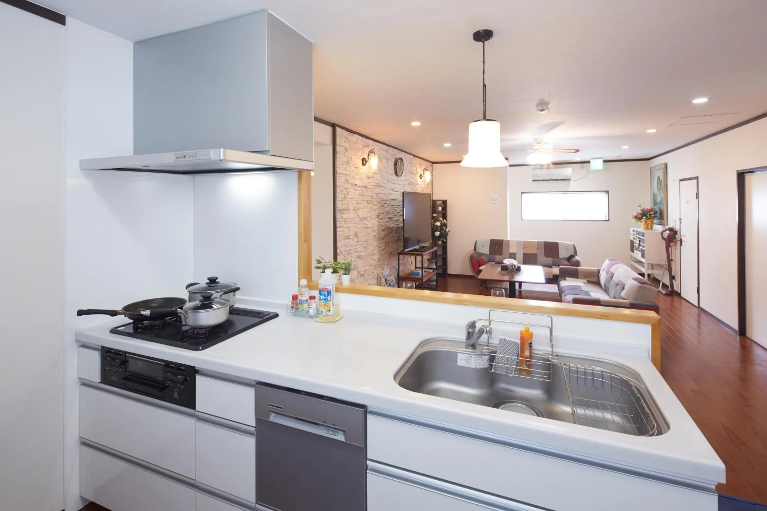 Kitchen or kitchenette in Wind Makiminato