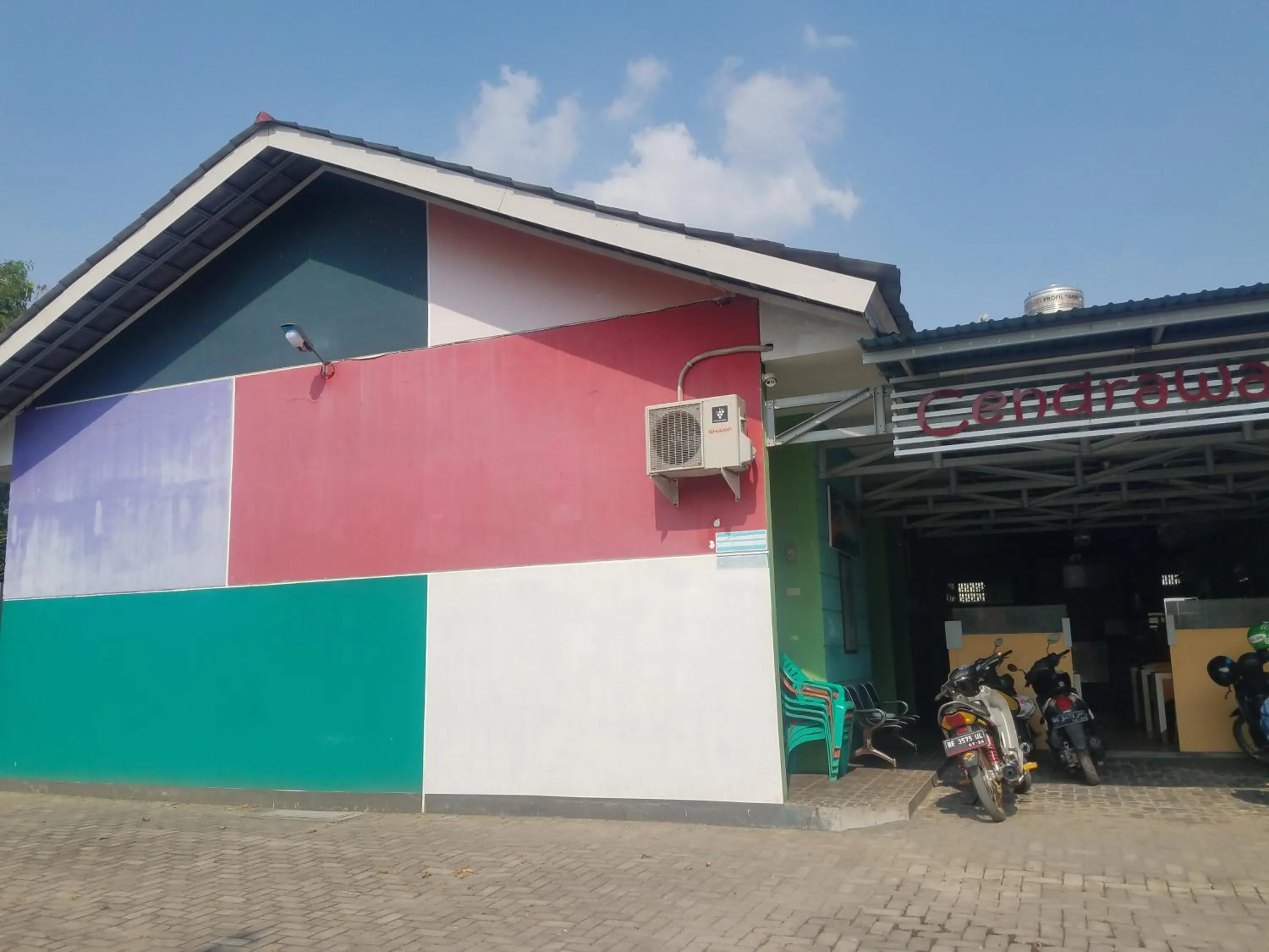 Property building in Cendrawasih Syariah Homestay