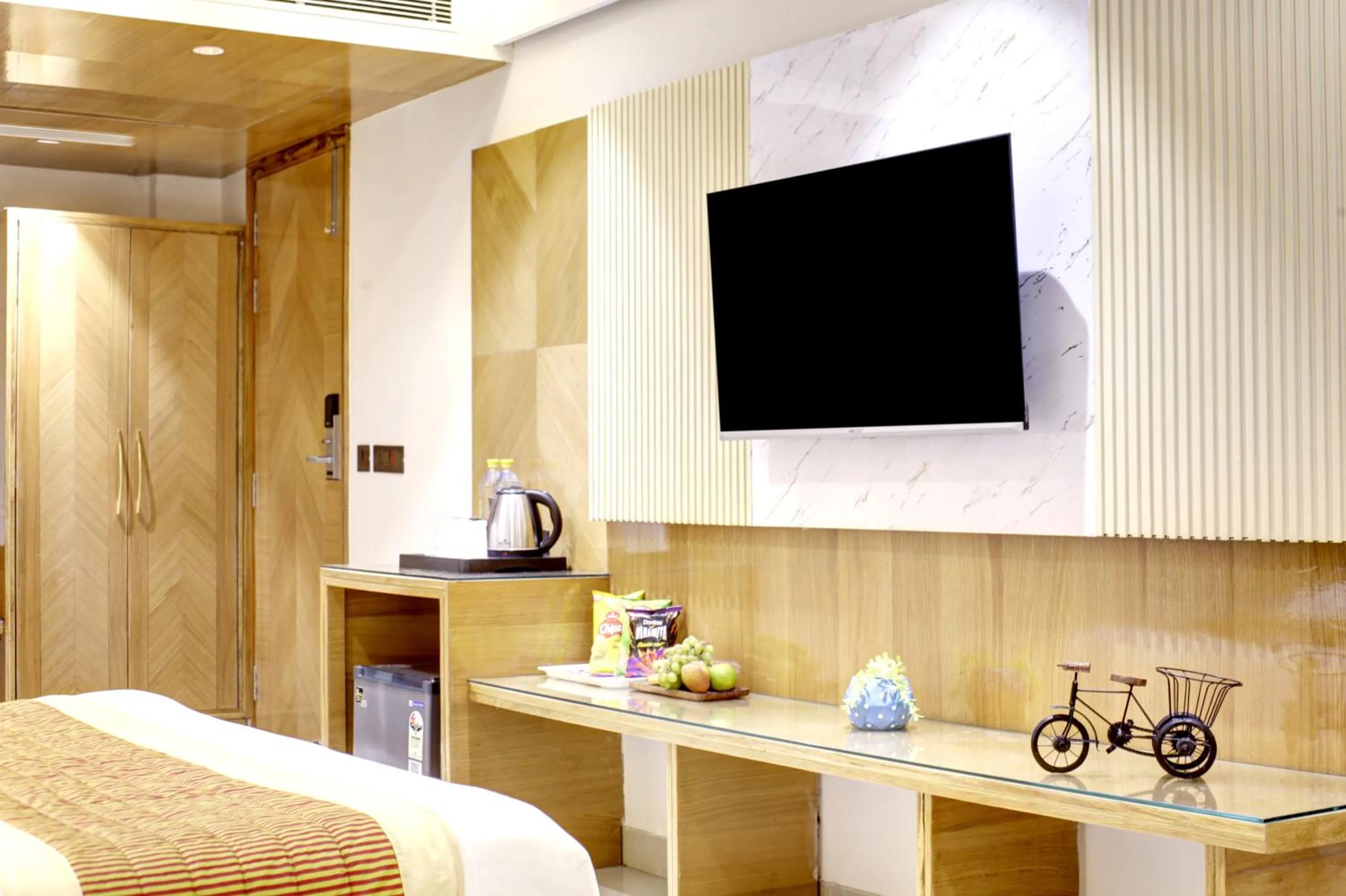 Bedroom, Bed in Hotel Krishna Plaza Just Near New Delhi Station And Connaught Place By M S Hospitality