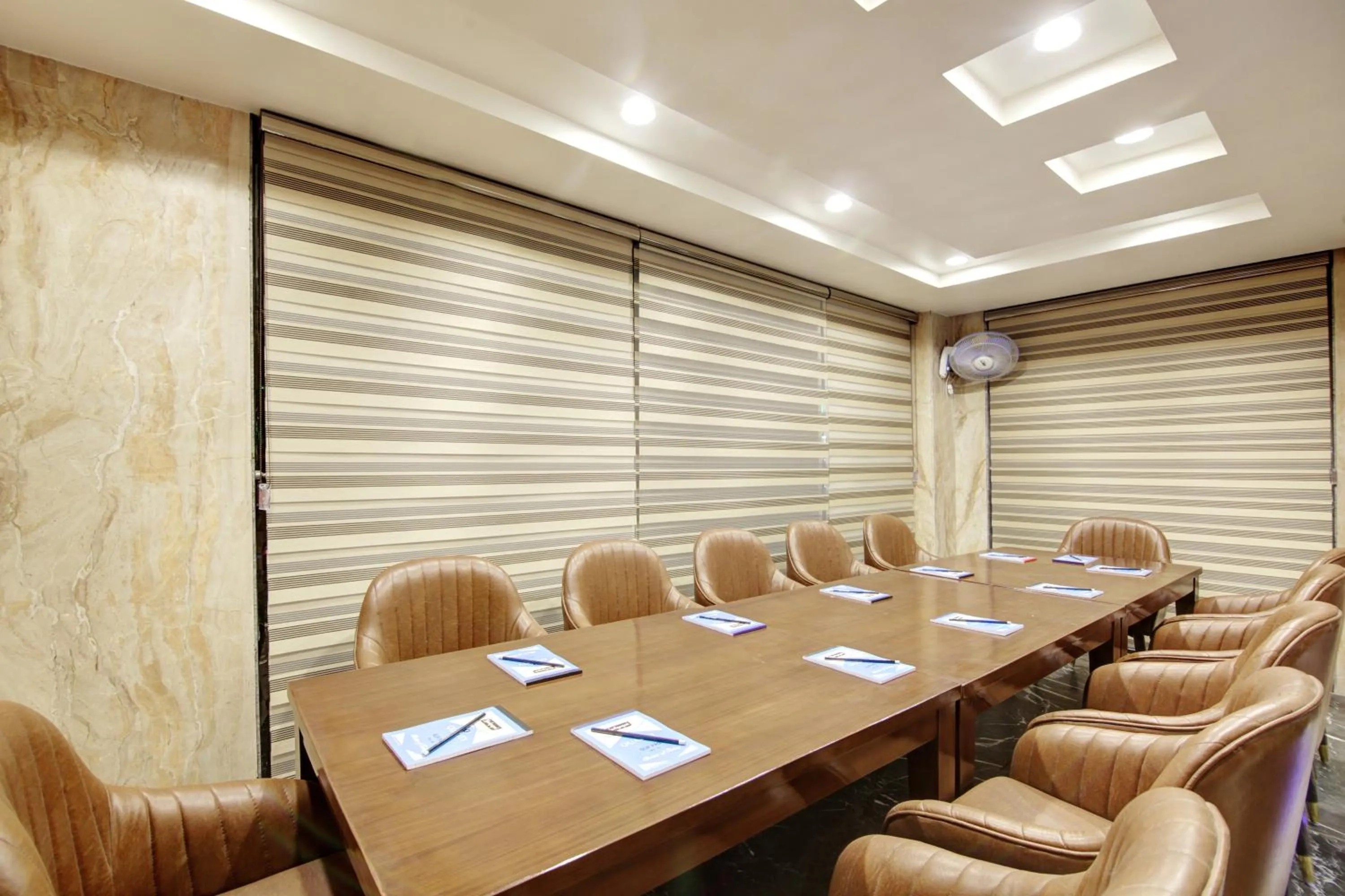Business facilities in Hotel Krishna Plaza Just Near New Delhi Station And Connaught Place By M S Hospitality