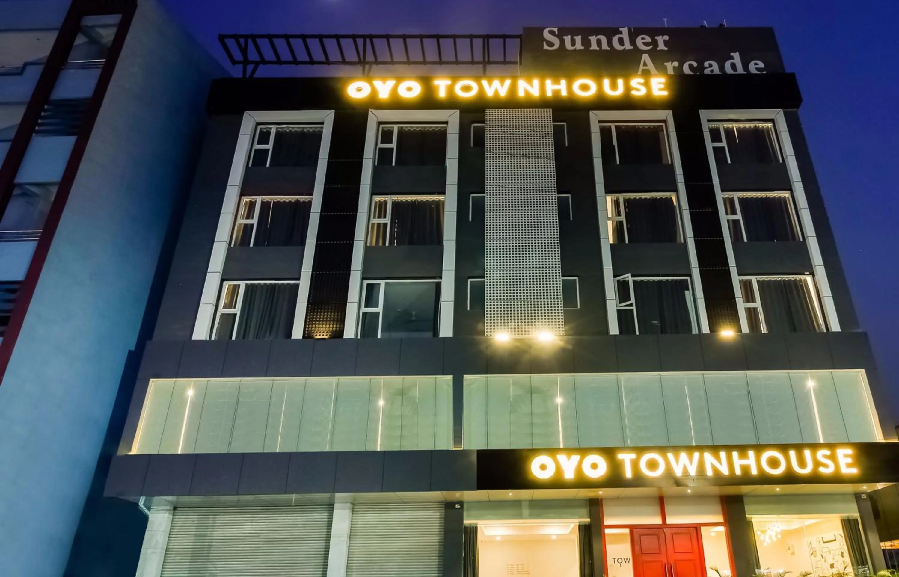 Facade/entrance in Super townhouse moosapet Rcc Prime