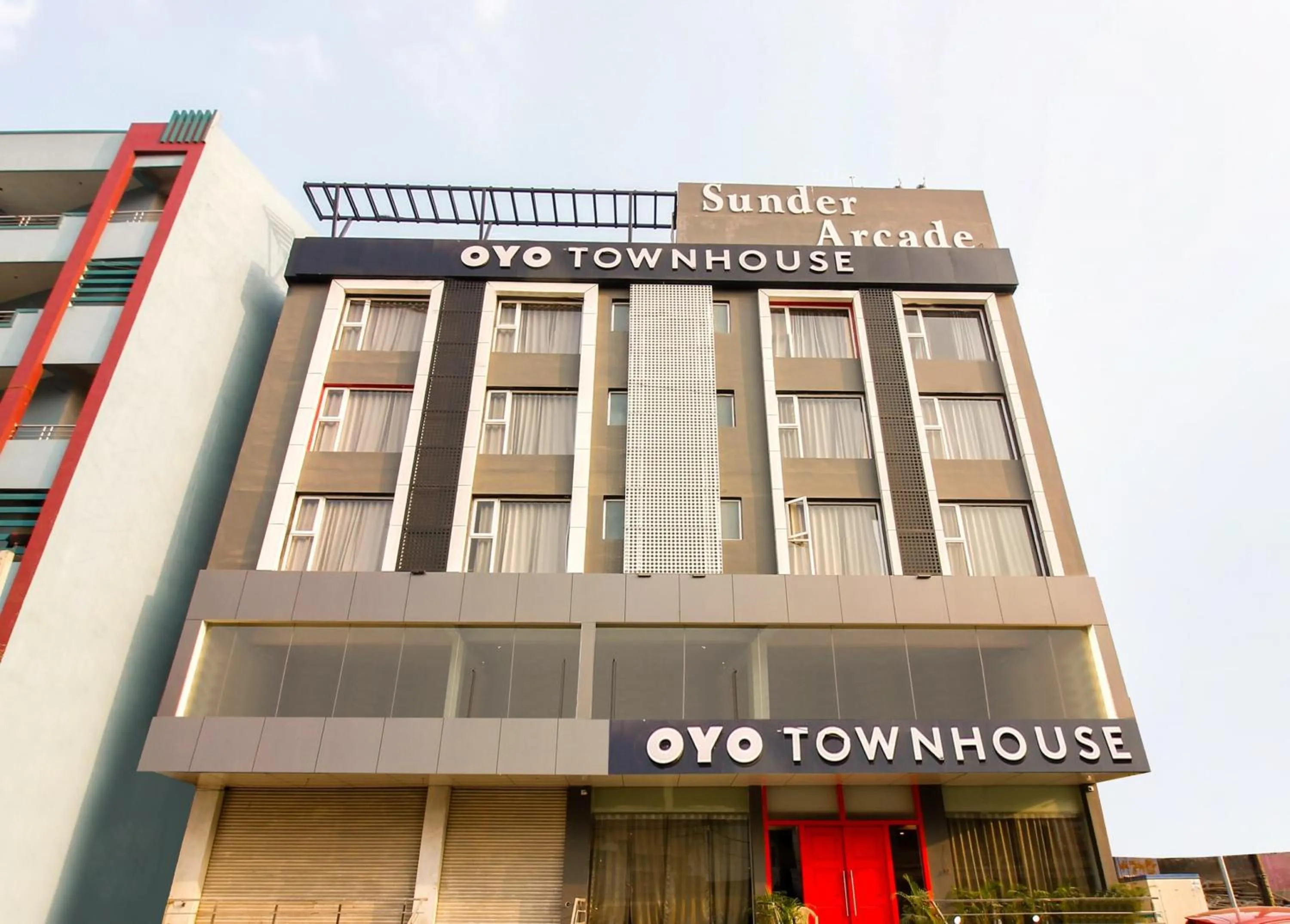 Facade/entrance in Super townhouse moosapet Rcc Prime