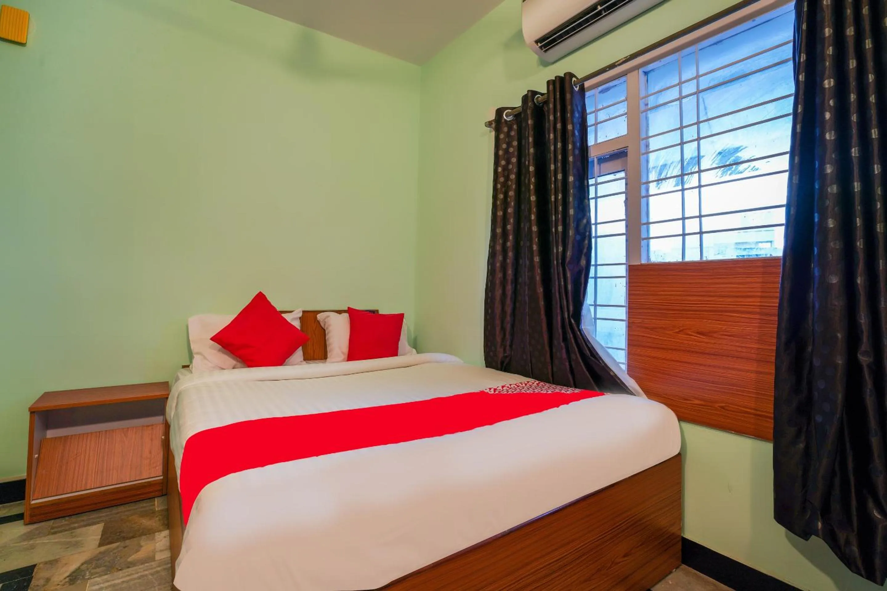 Bedroom, Bed in Hotel O Raja Residency Near Snow World