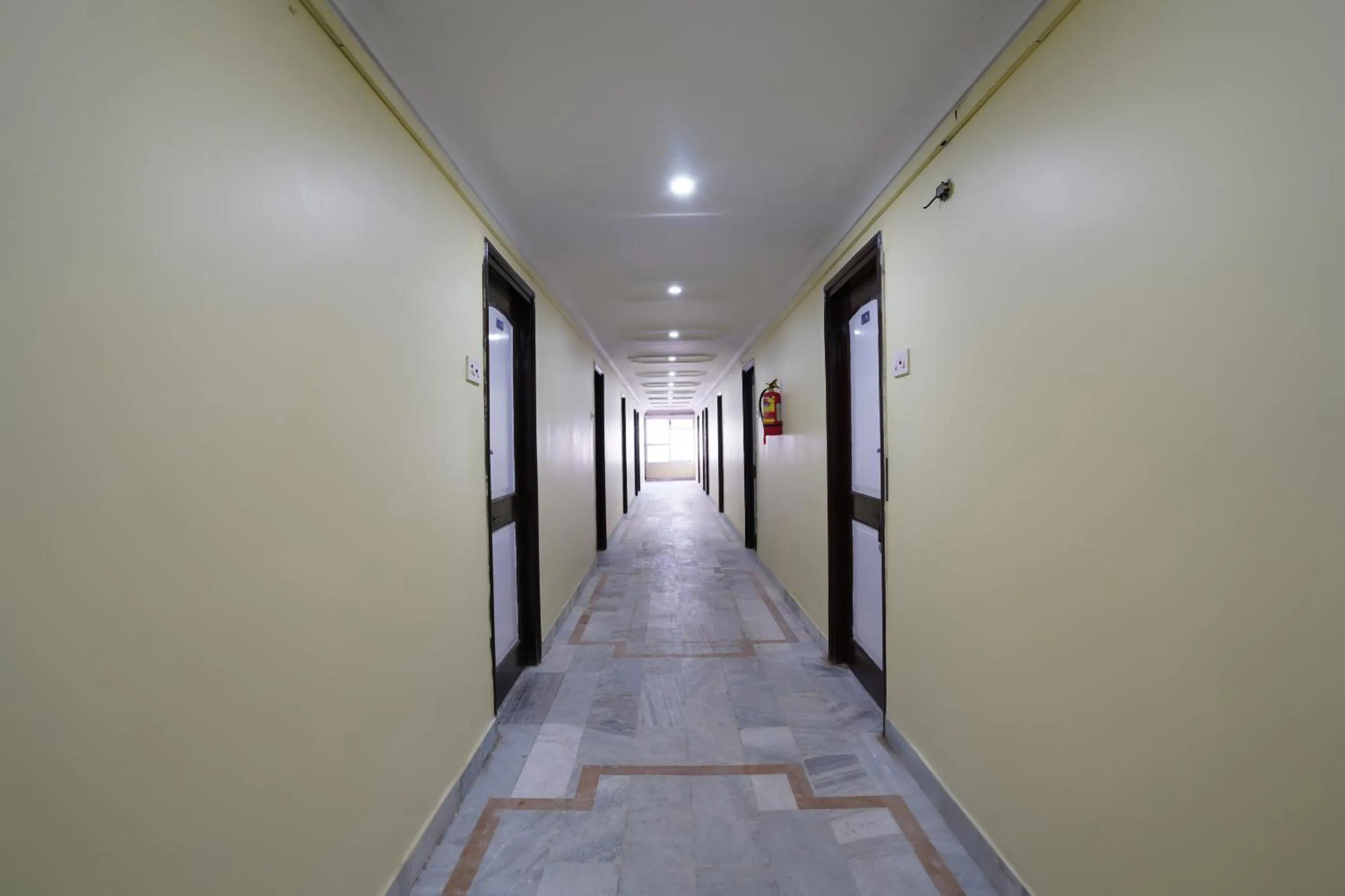 Lobby or reception in Hotel O Raja Residency Near Snow World