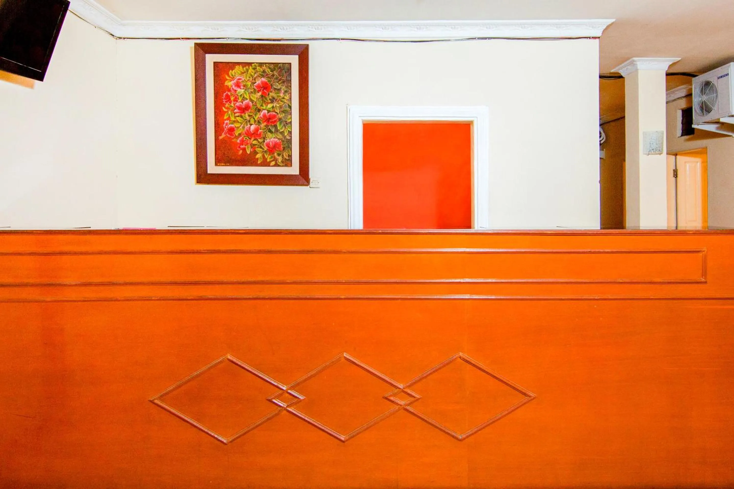 Lobby or reception in Hotel O 211