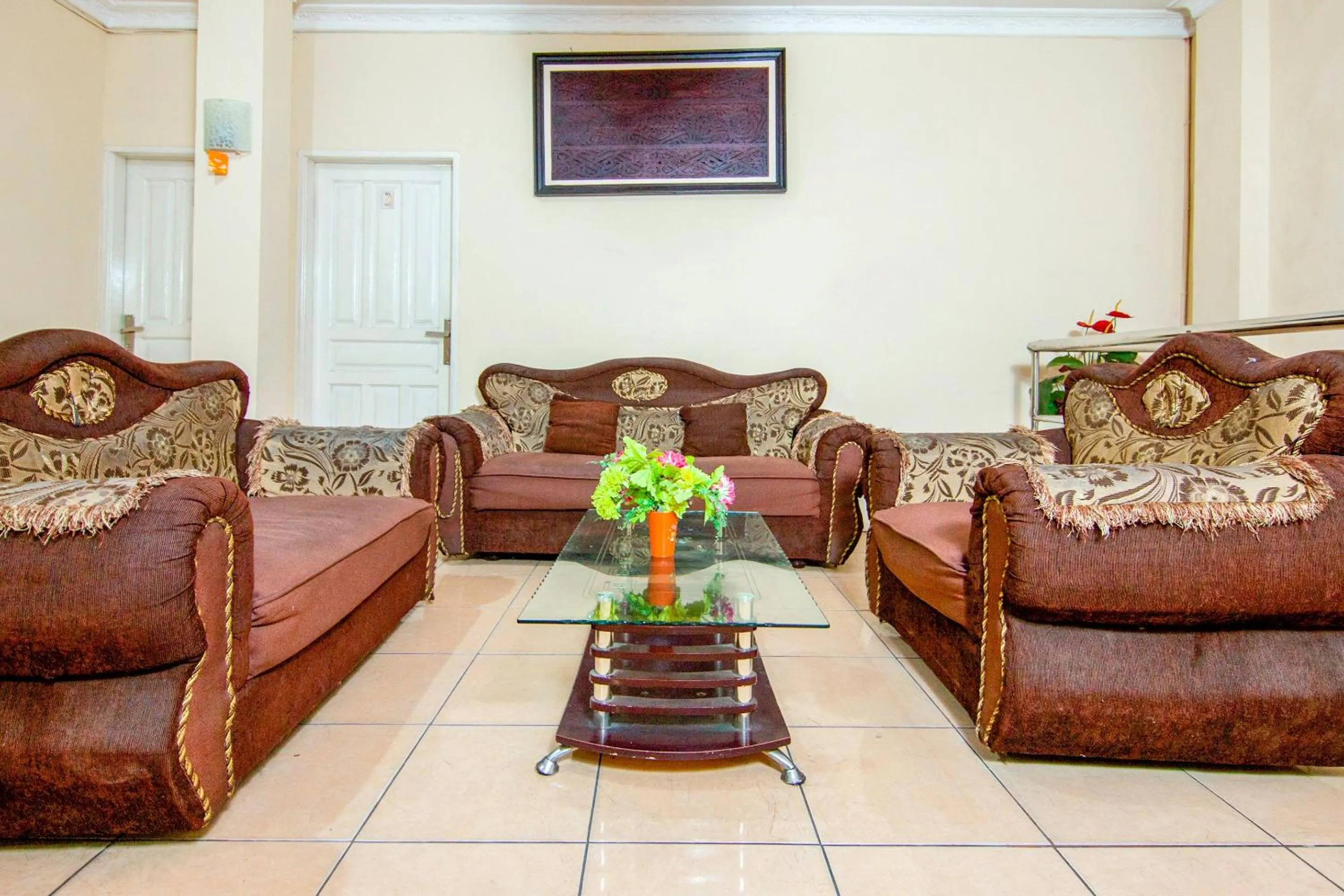 Lobby or reception in Hotel O 211