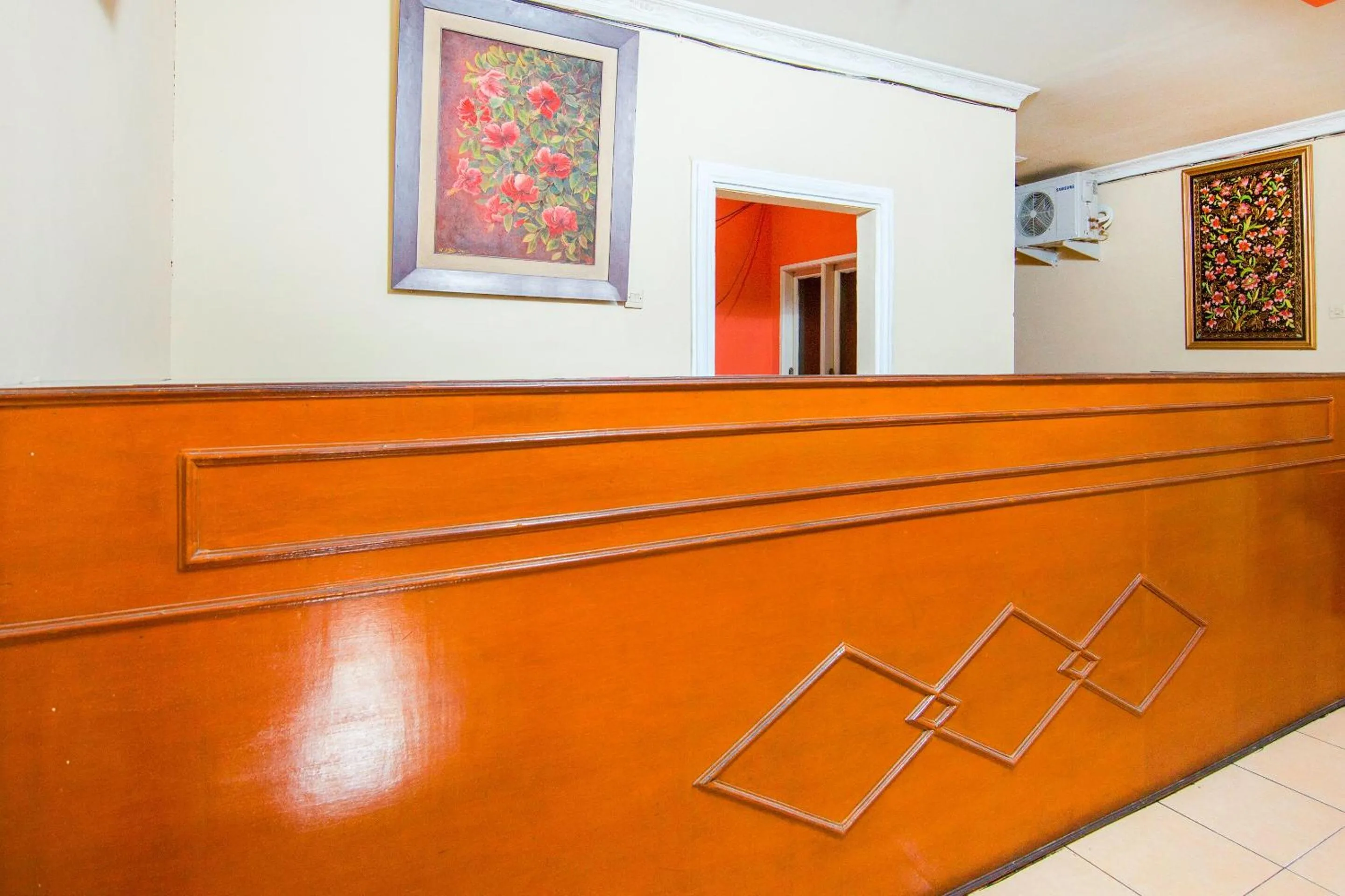 Lobby or reception in Hotel O 211