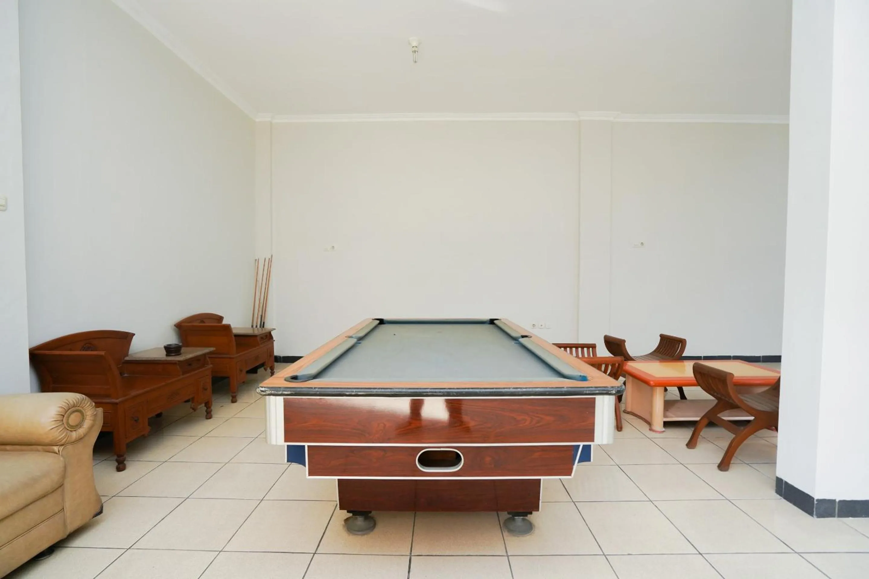 Entertainment in Hotel O Graha Marina