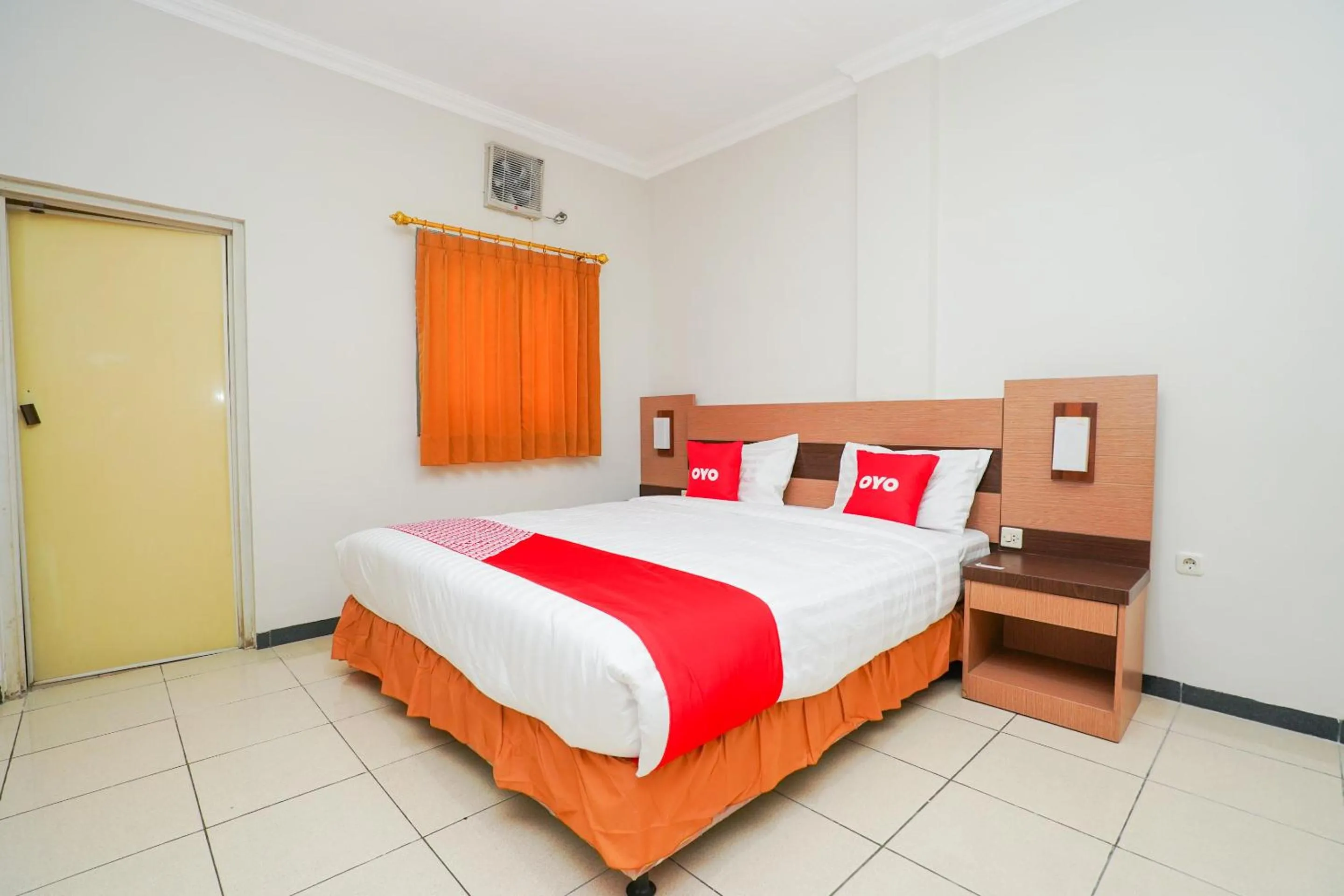 Bedroom, Bed in Hotel O Graha Marina