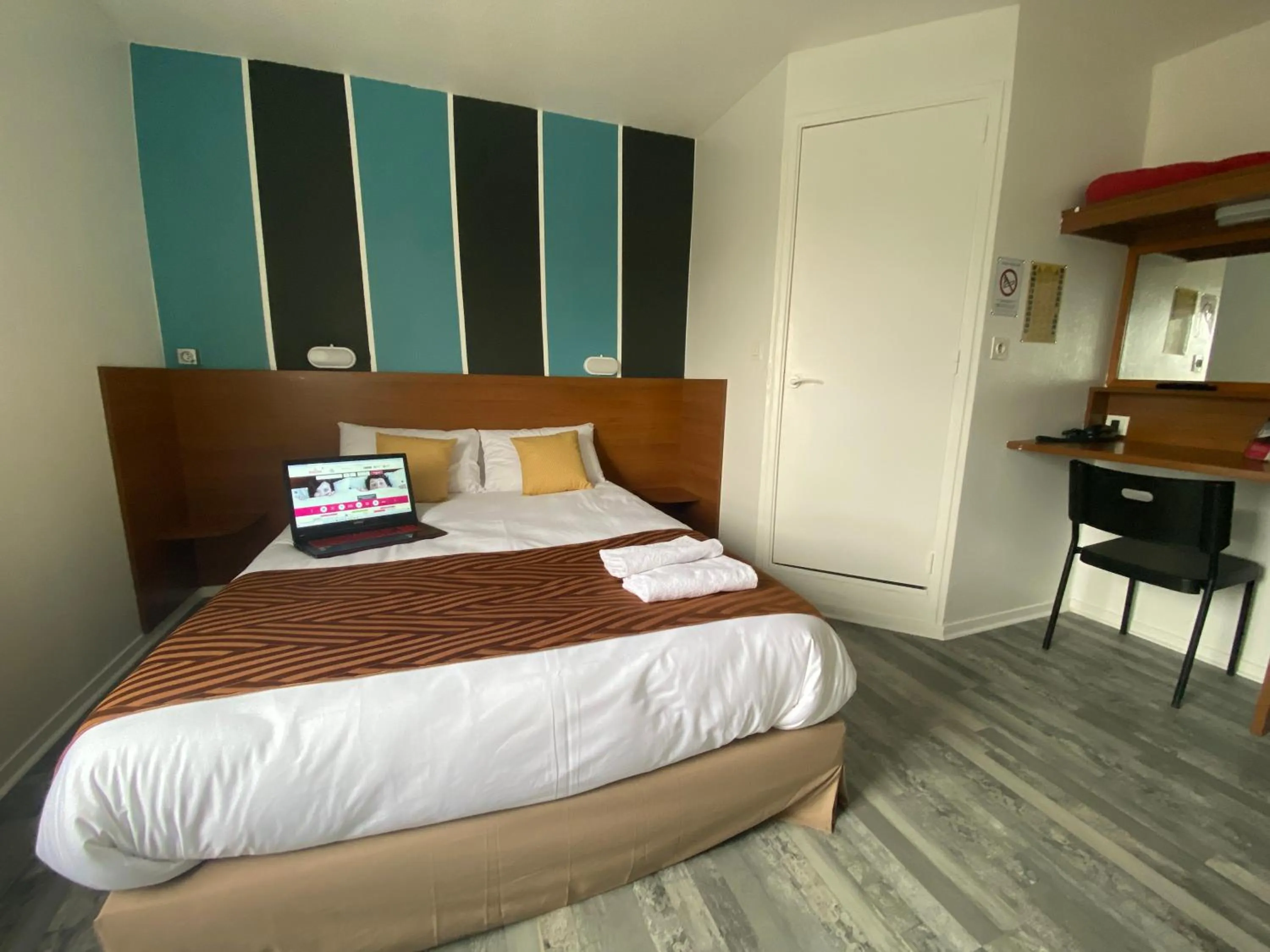 Bed in Fasthotel Tours Nord