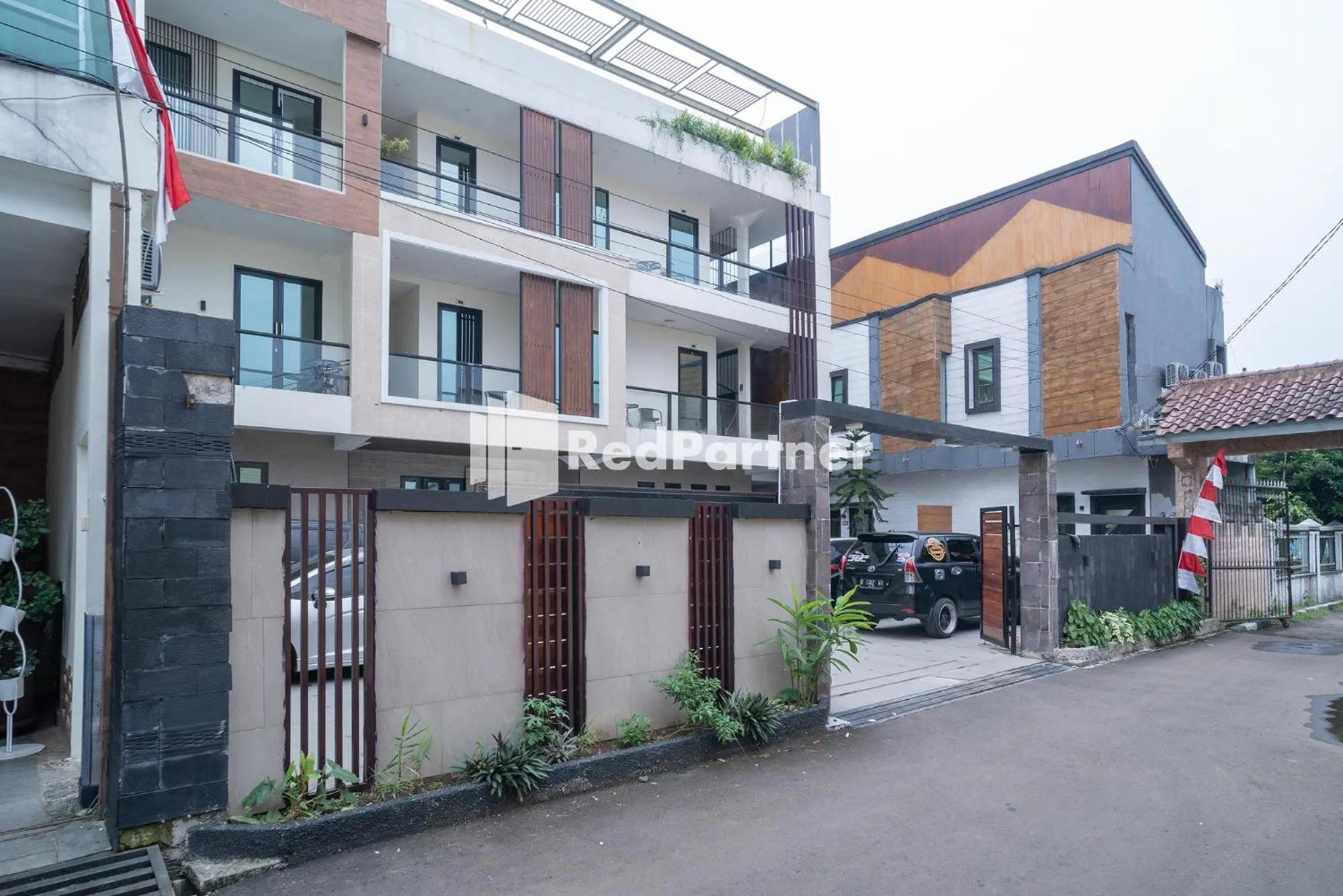 Property building in Yayah Rooms Bogor Syariah Mitra RedDoorz