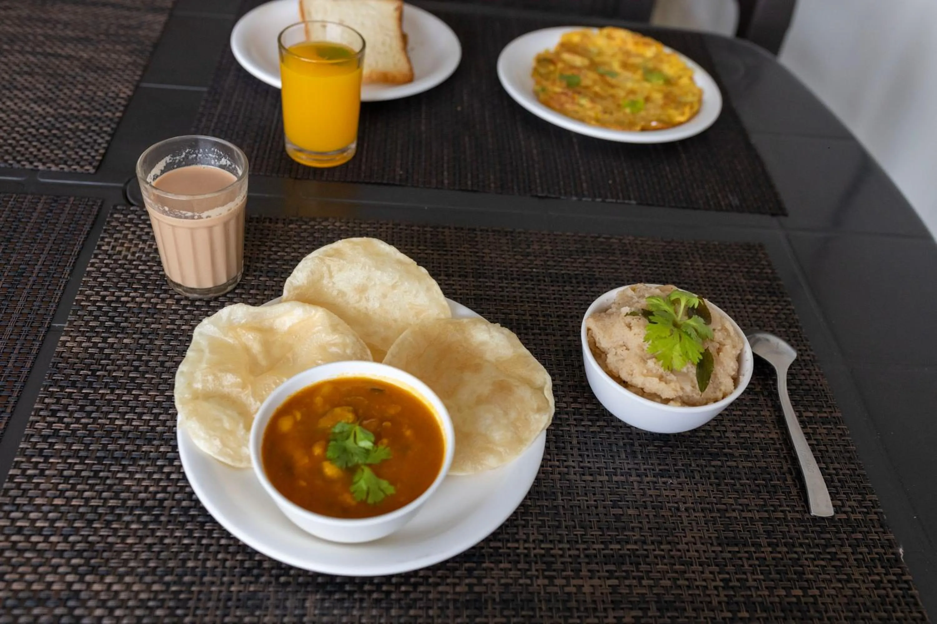 Breakfast in Amber Rooms