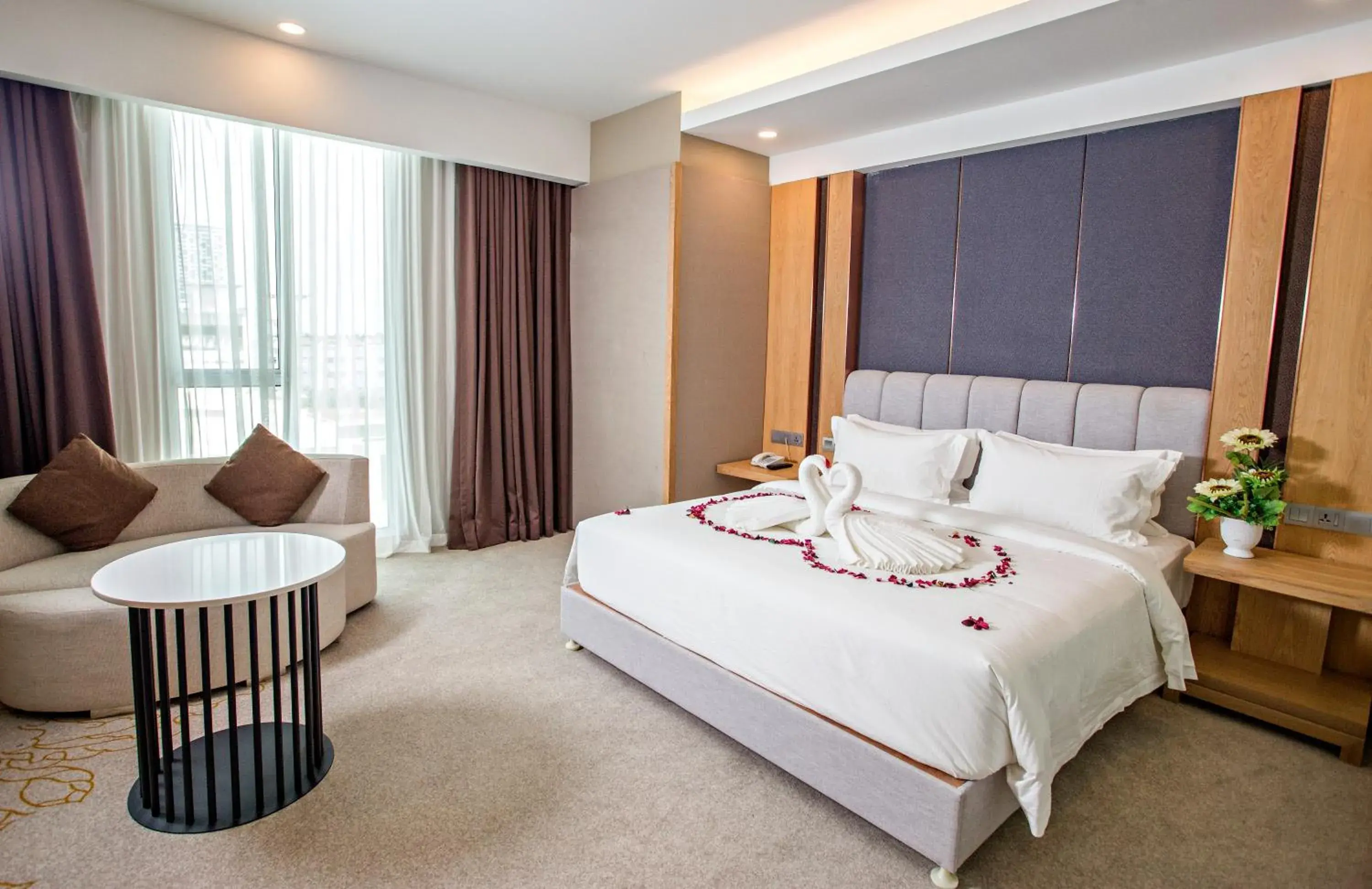 Suite in GRAND FLORA HOTEL Suite in GRAND FLORA HOTEL