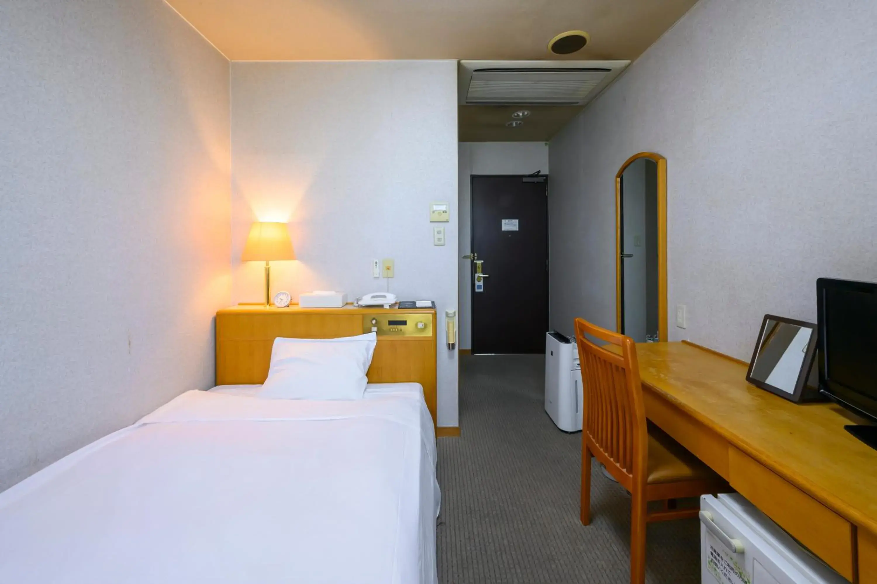 Single Room with Bathroom - single occupancy in Hotel Symphony Sagae Onsen Single Room with Bathroom - single occupancy in Hotel Symphony Sagae Onsen