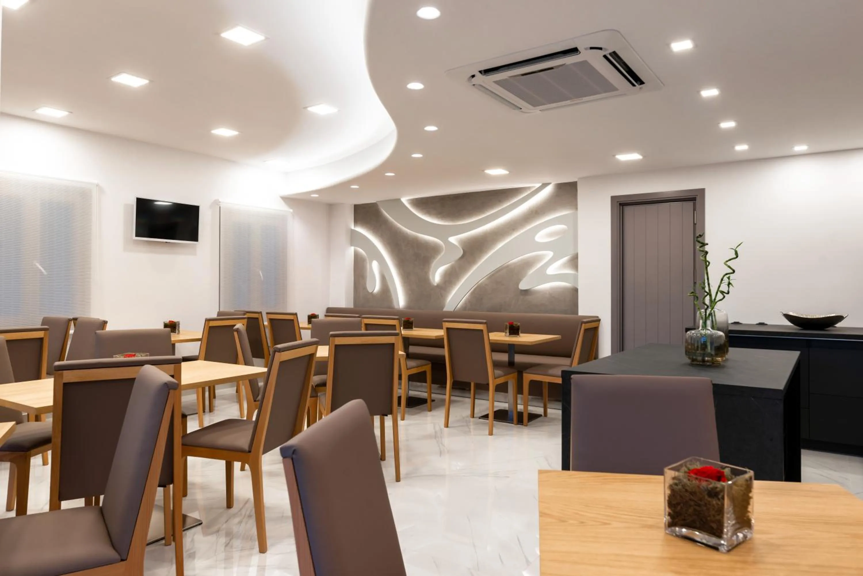 Breakfast in Deluxe Suites Santorini