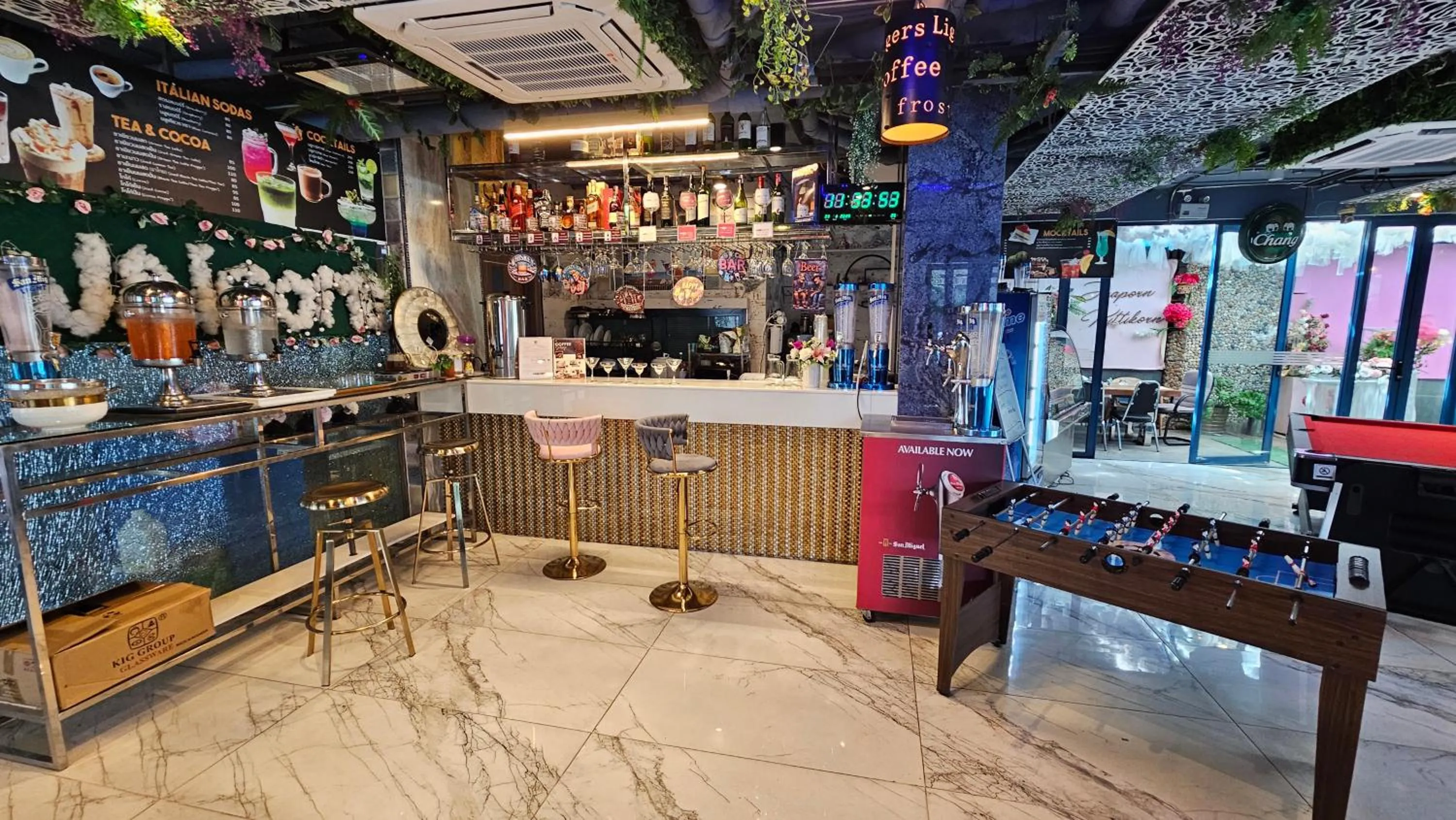 Lounge or bar in BlueTel Re'sidencE Bangkok IMPACT บลูเทล เรซิดองส์ กรุงเทพ อิมแพค