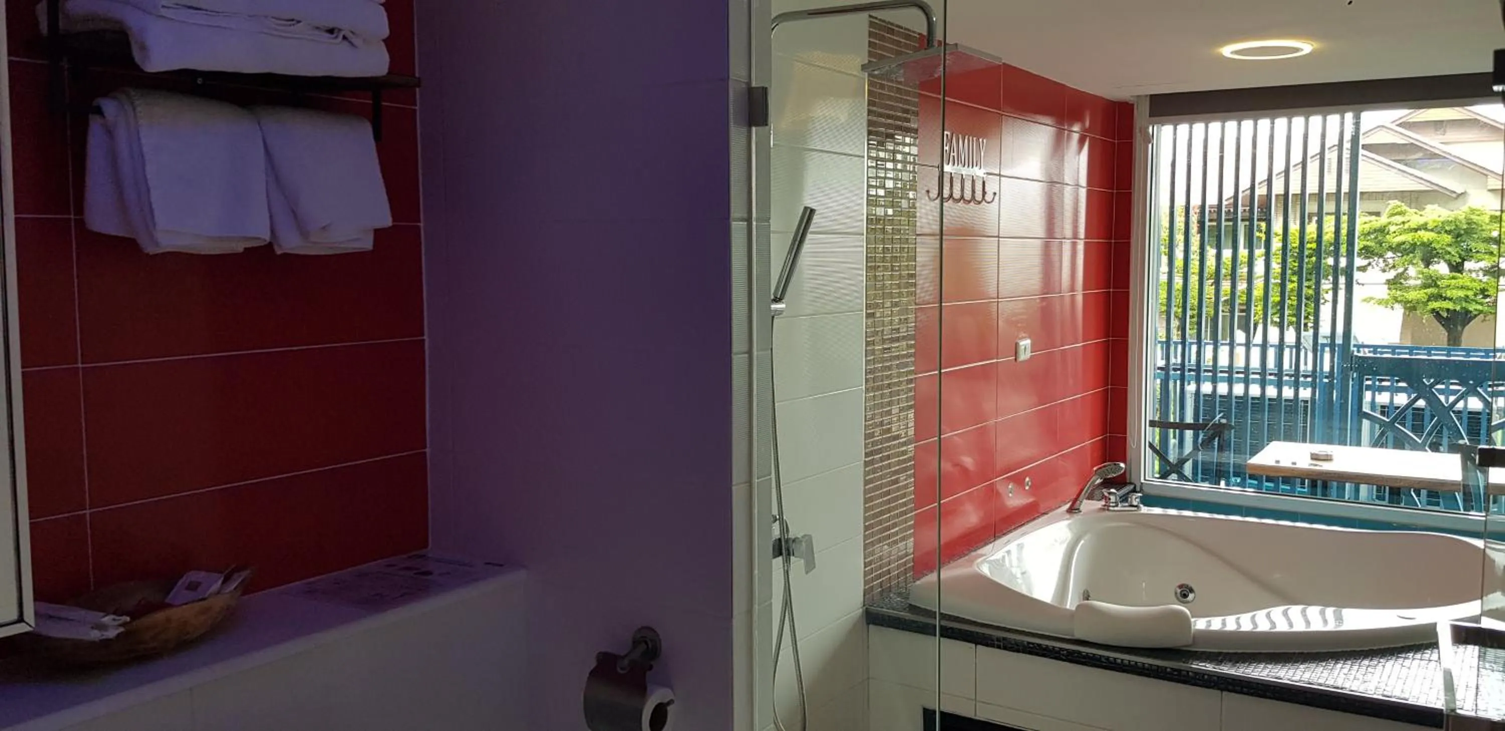 BlueTel Re'sidencE Bangkok IMPACT บลูเทล เรซิดองส์ กรุงเทพ อิมแพค