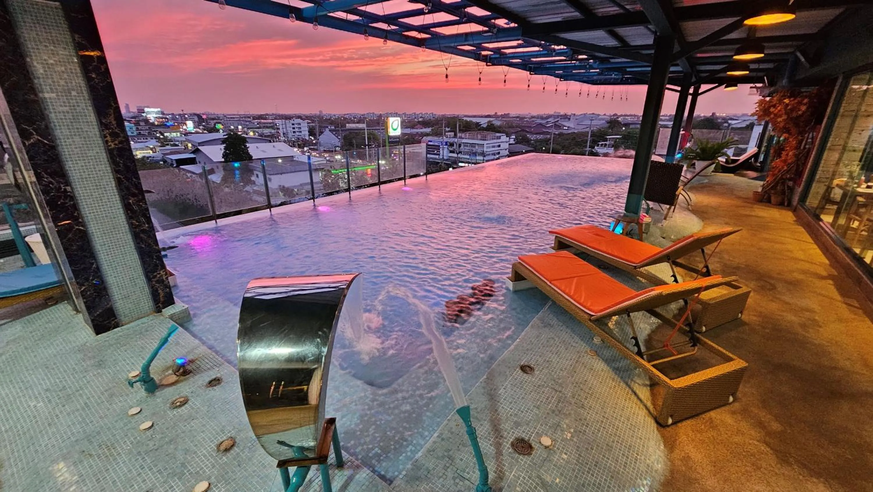 Natural landscape in BlueTel Re'sidencE Bangkok IMPACT บลูเทล เรซิดองส์ กรุงเทพ อิมแพค