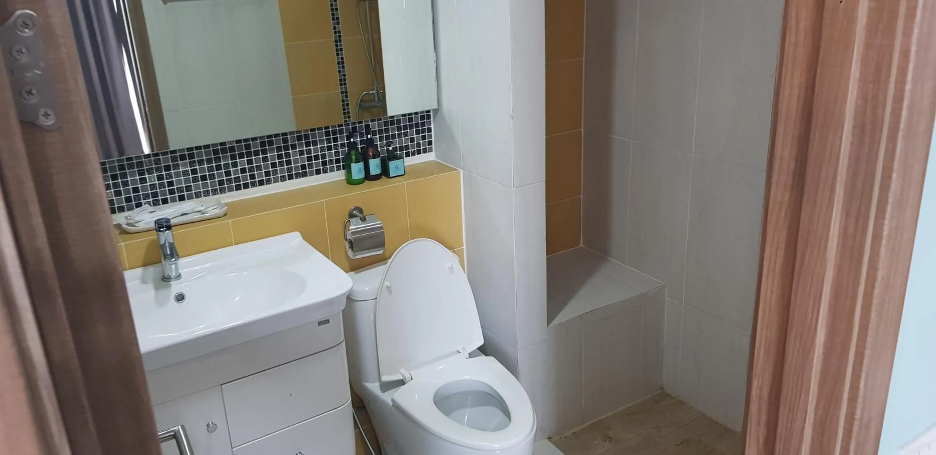 BlueTel Re'sidencE Bangkok IMPACT บลูเทล เรซิดองส์ กรุงเทพ อิมแพค