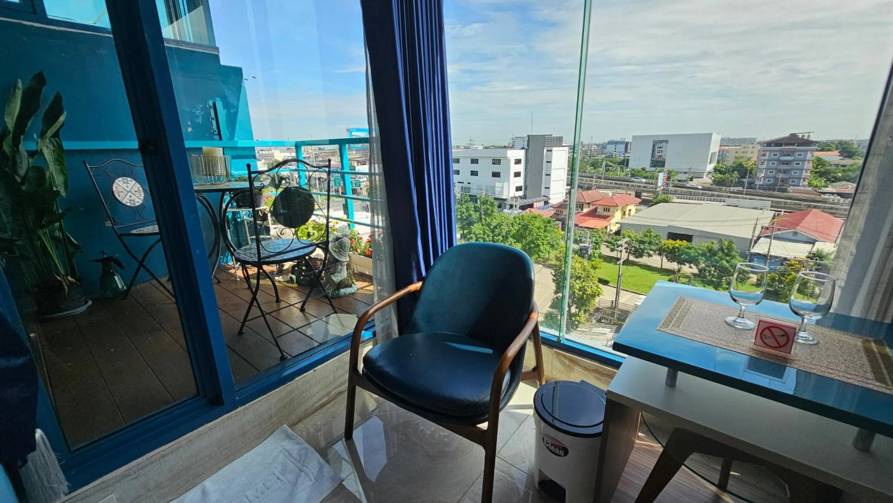 BlueTel Re'sidencE Bangkok IMPACT บลูเทล เรซิดองส์ กรุงเทพ อิมแพค