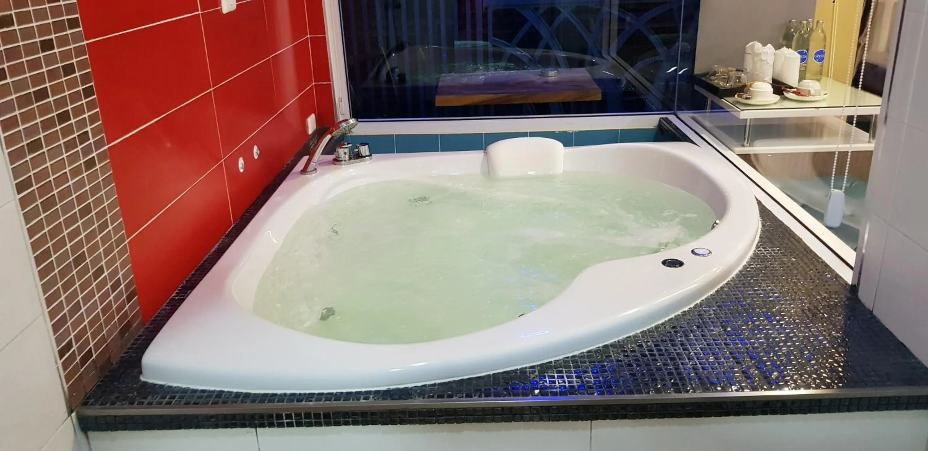 BlueTel Re'sidencE Bangkok IMPACT บลูเทล เรซิดองส์ กรุงเทพ อิมแพค