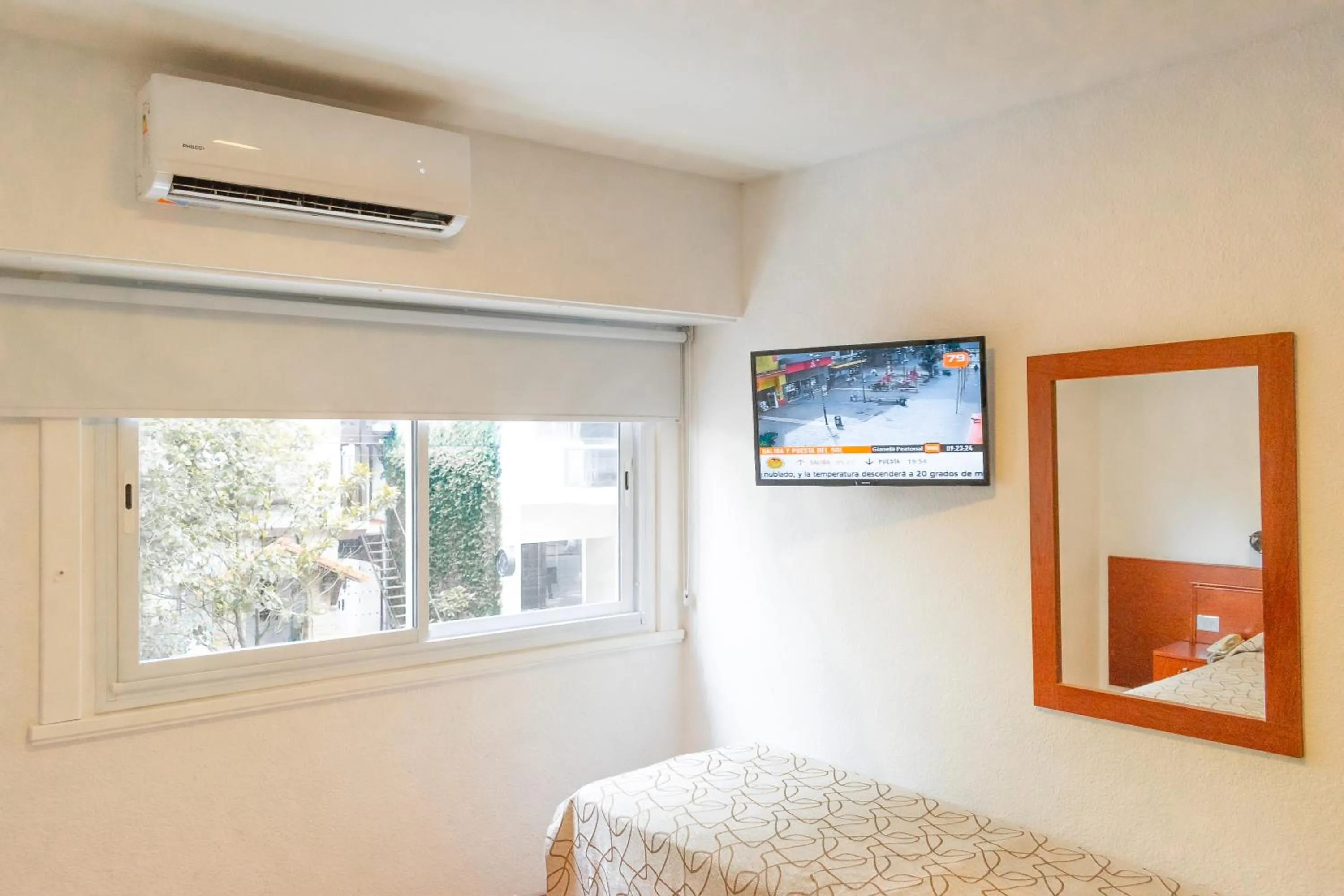 air conditioner, Bed in Hotel Traful