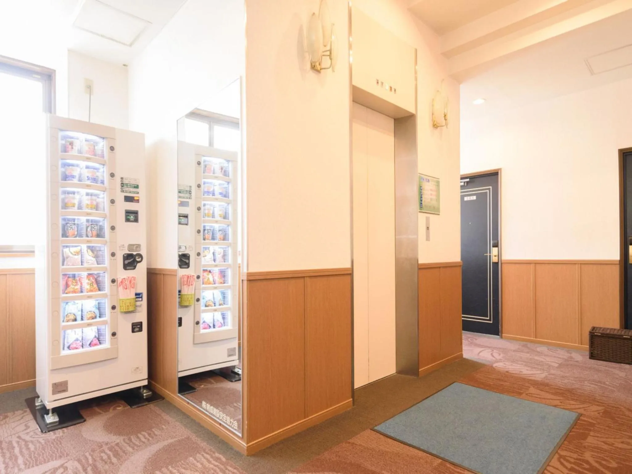 vending machine in Business Hotel Kawakami