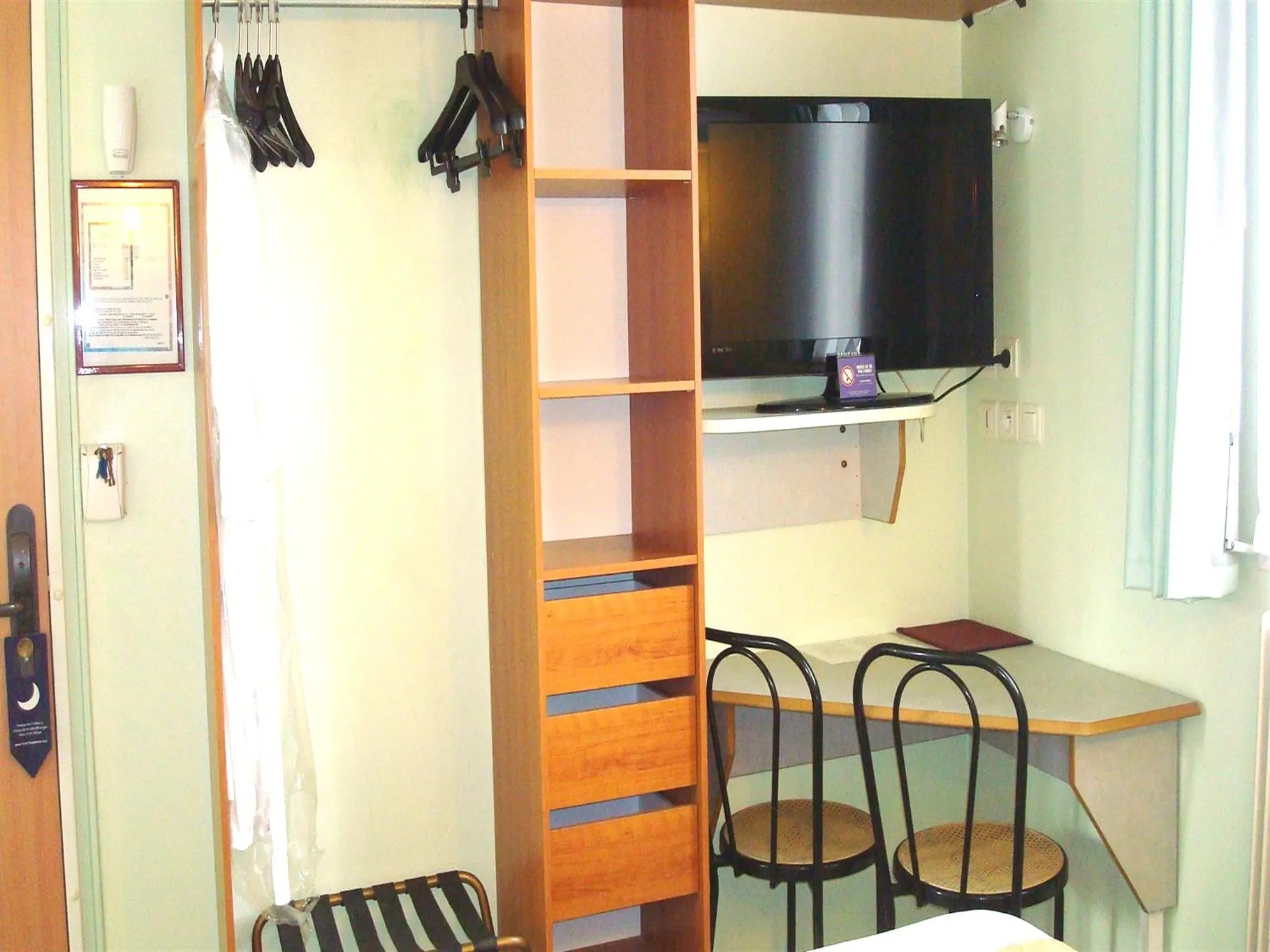 Decorative detail in Hotel De Rosny