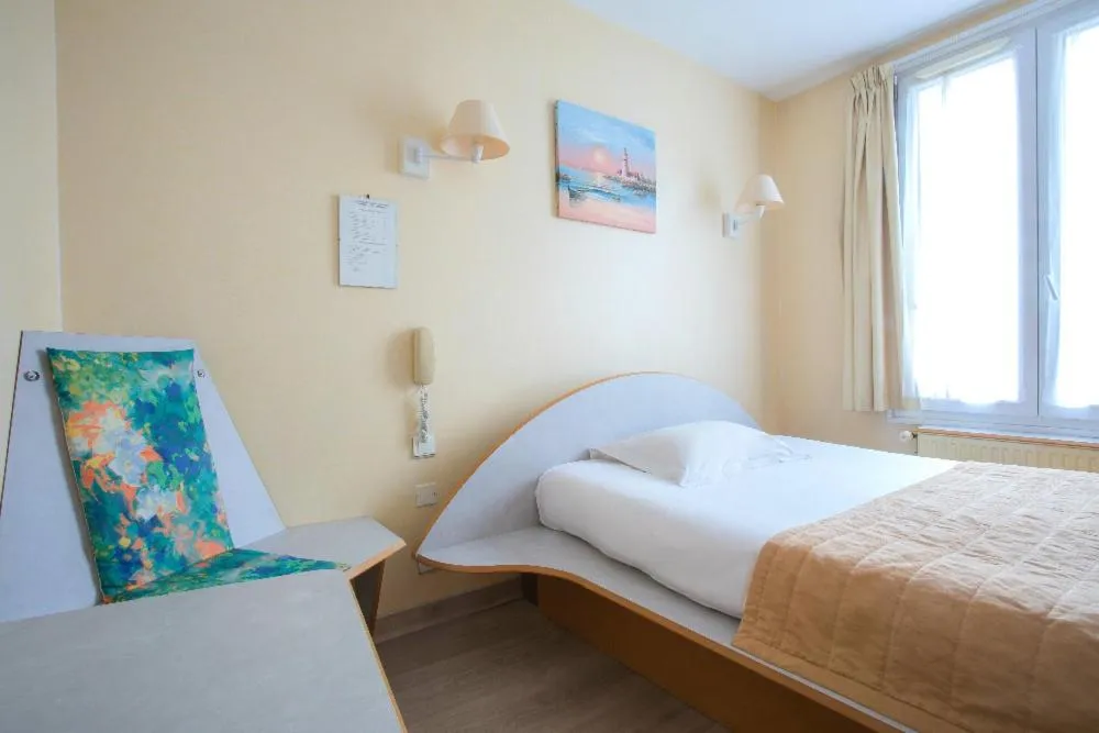 Bed in Hotel De Rosny