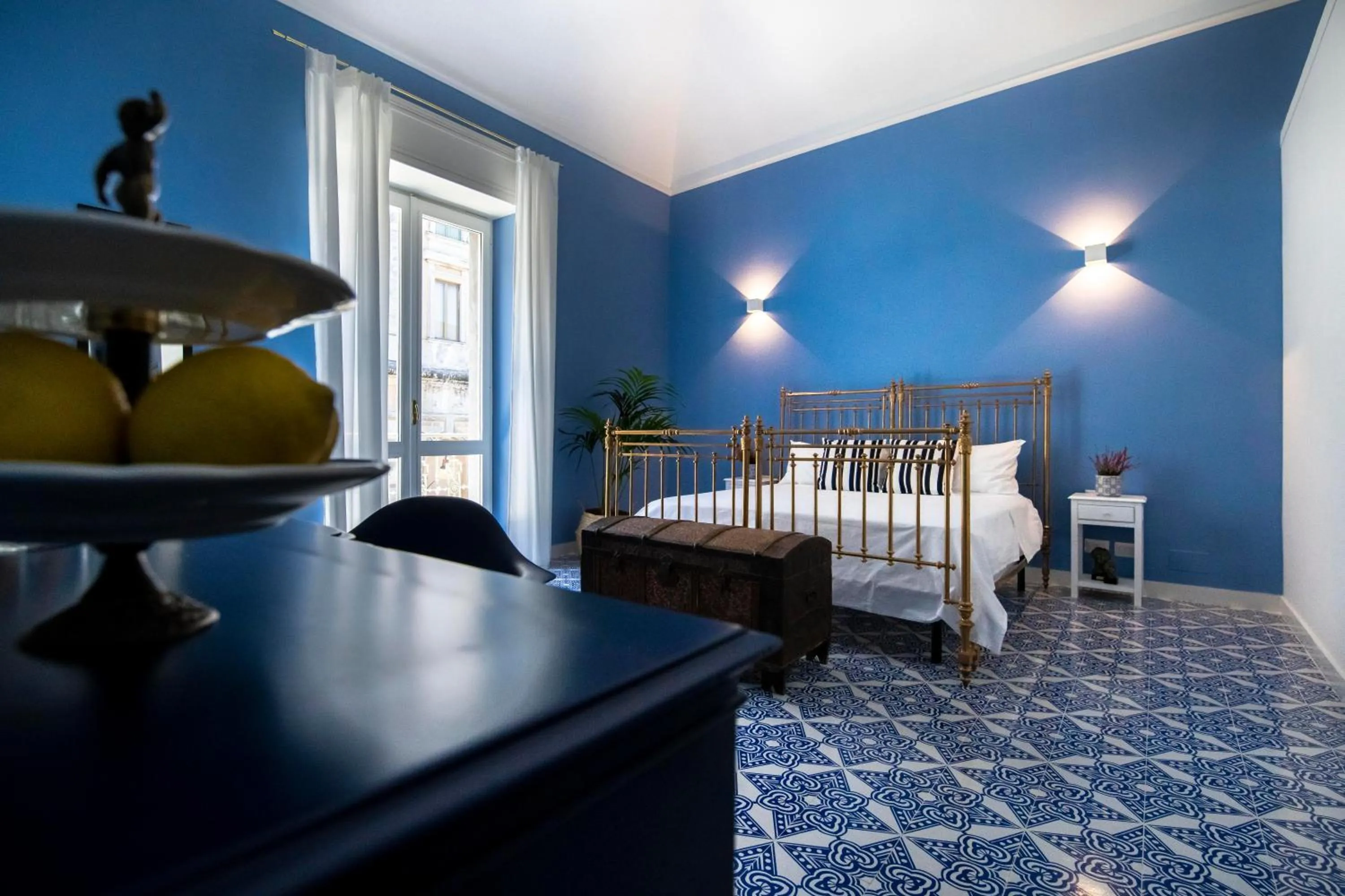 Photo of the whole room, Bed in Crudo Home