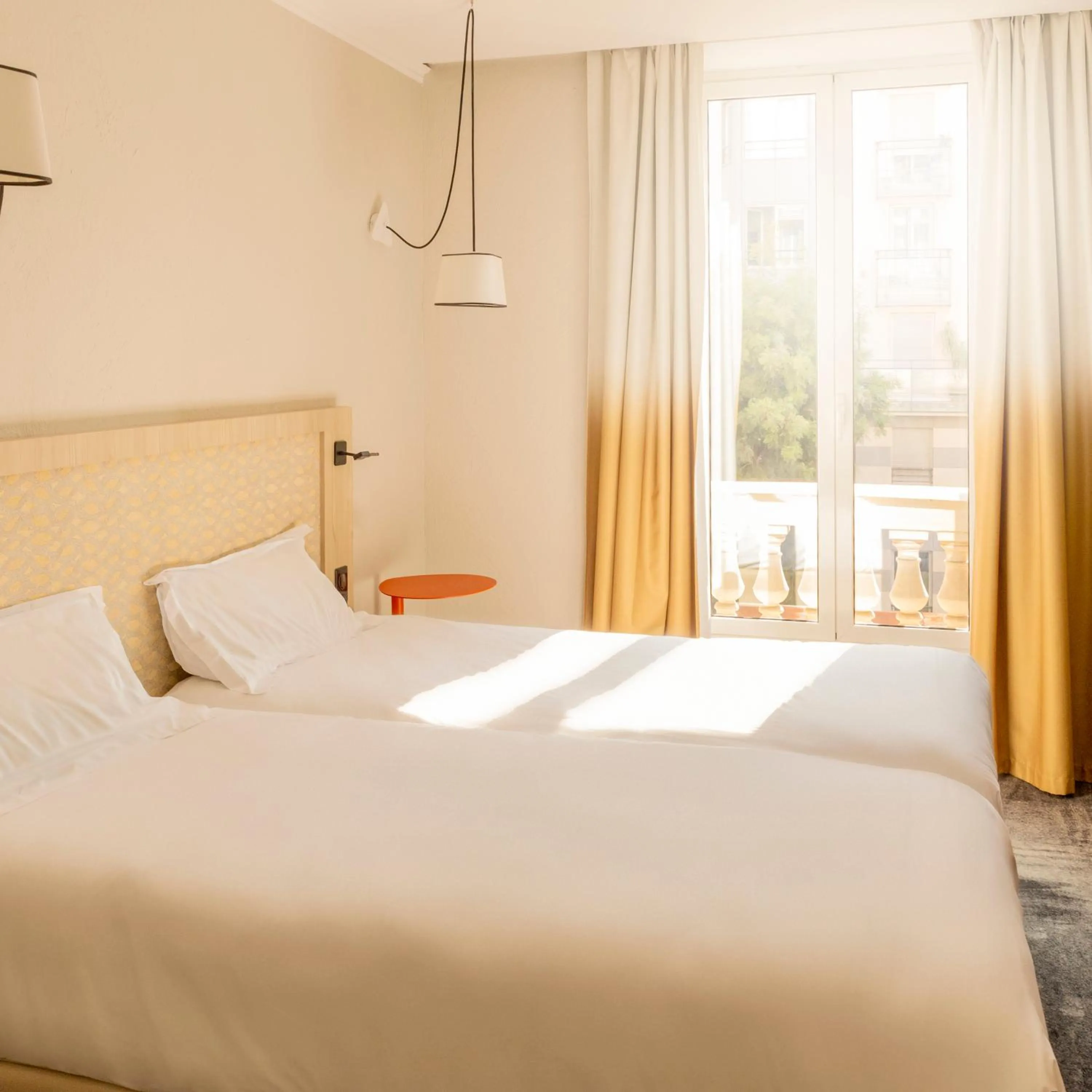 Bedroom, Bed in Hôtel Vendôme