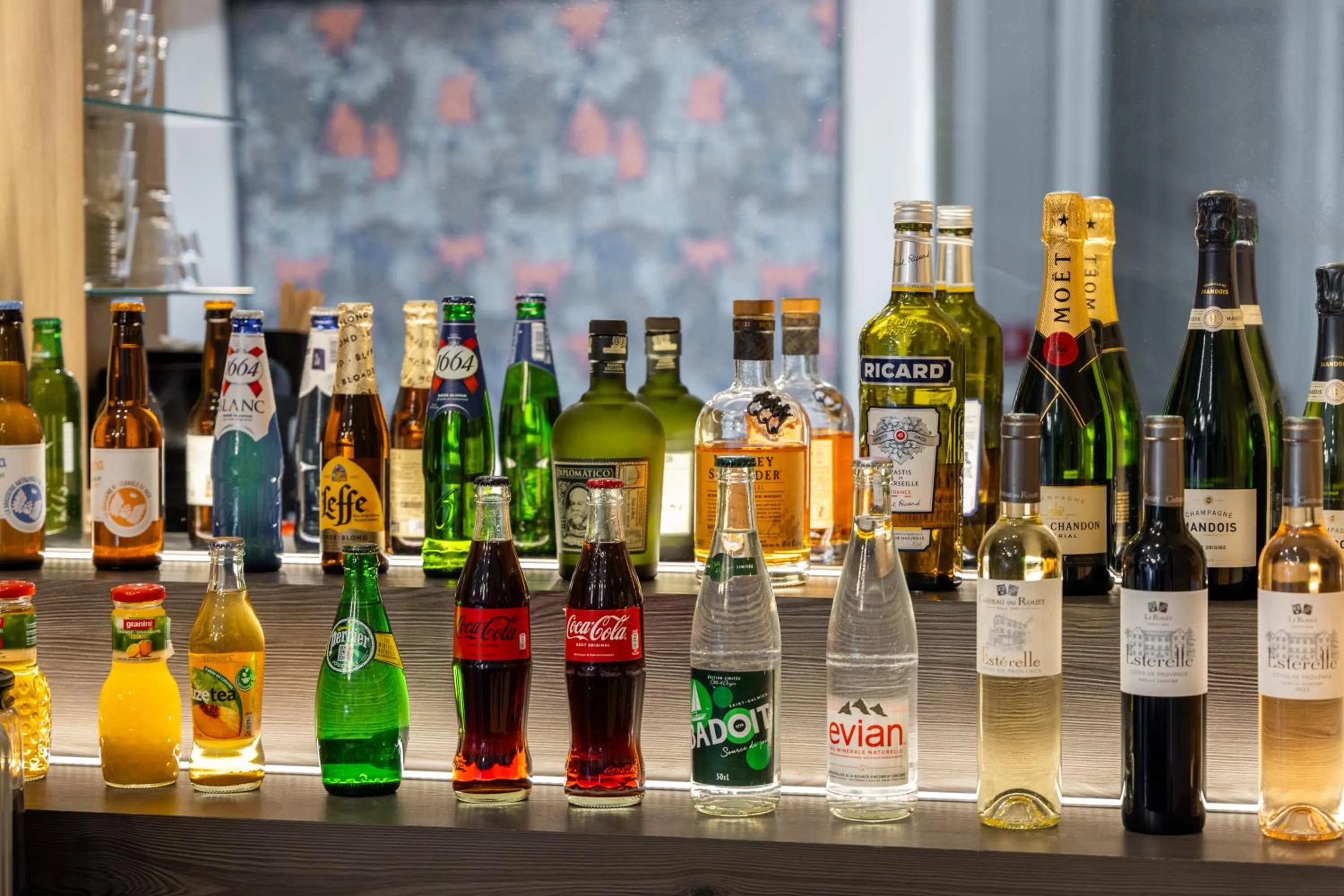 Lounge or bar in Hôtel Vendôme