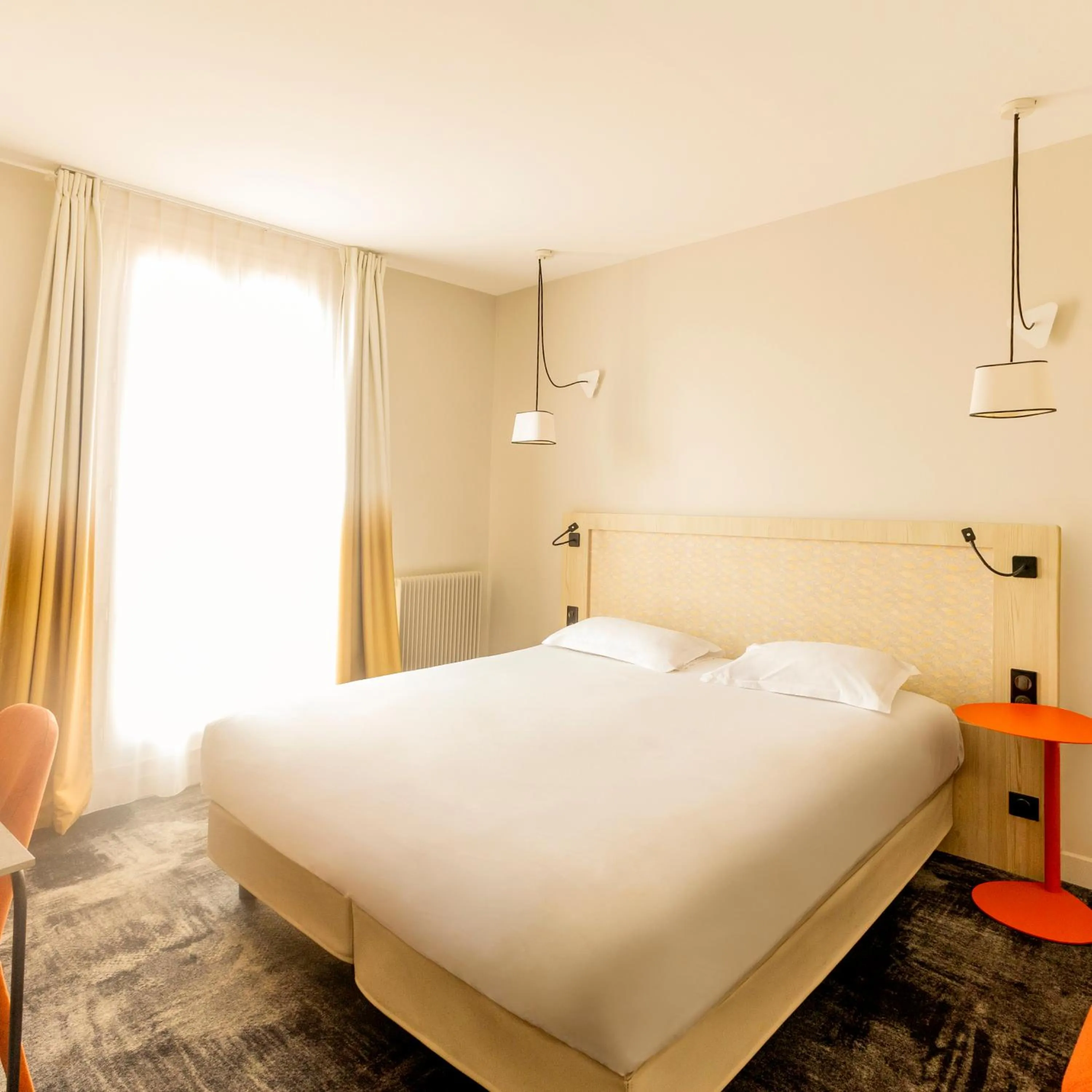 Bedroom, Bed in Hôtel Vendôme