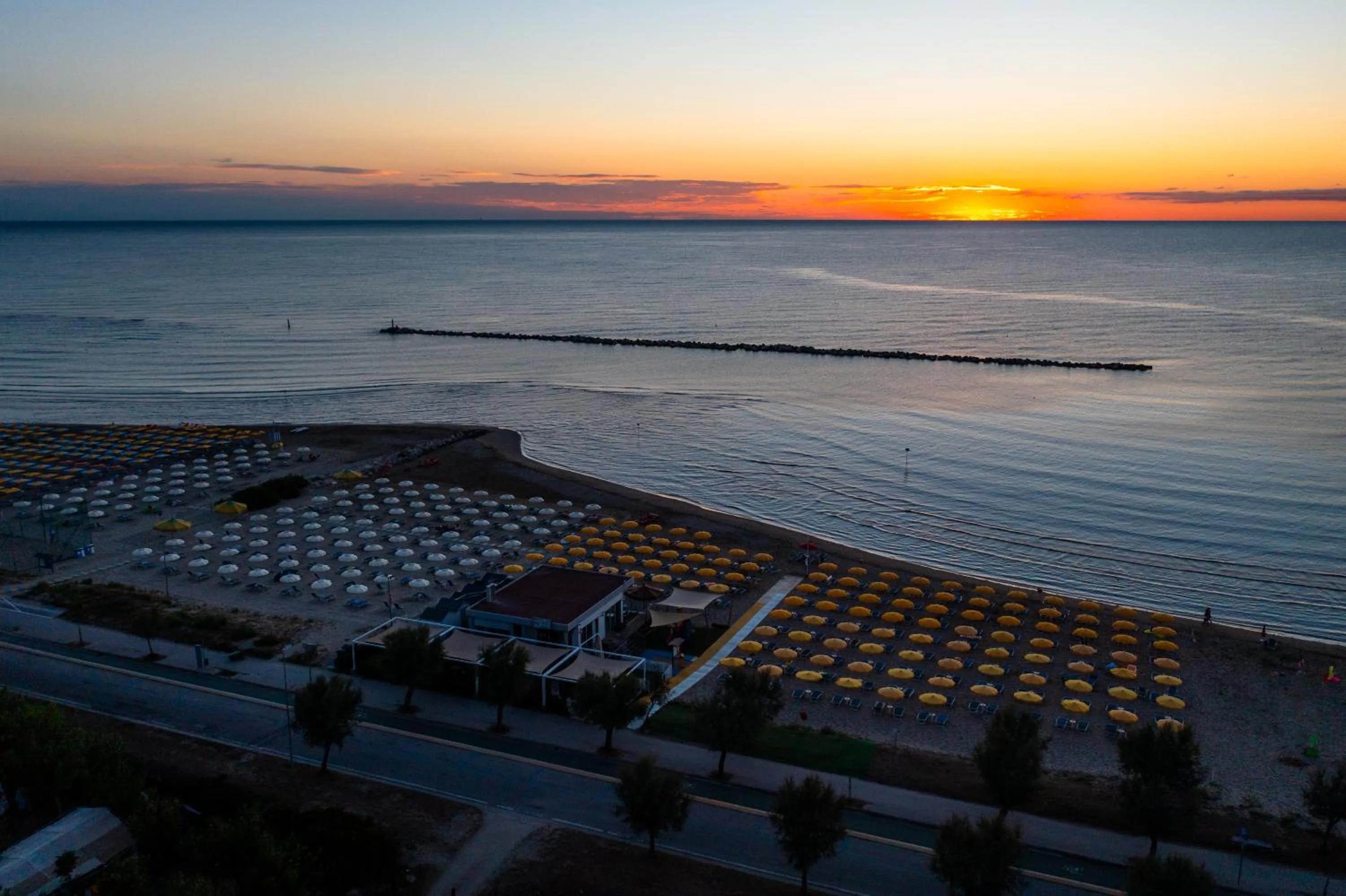 Beach in Hotel Holiday