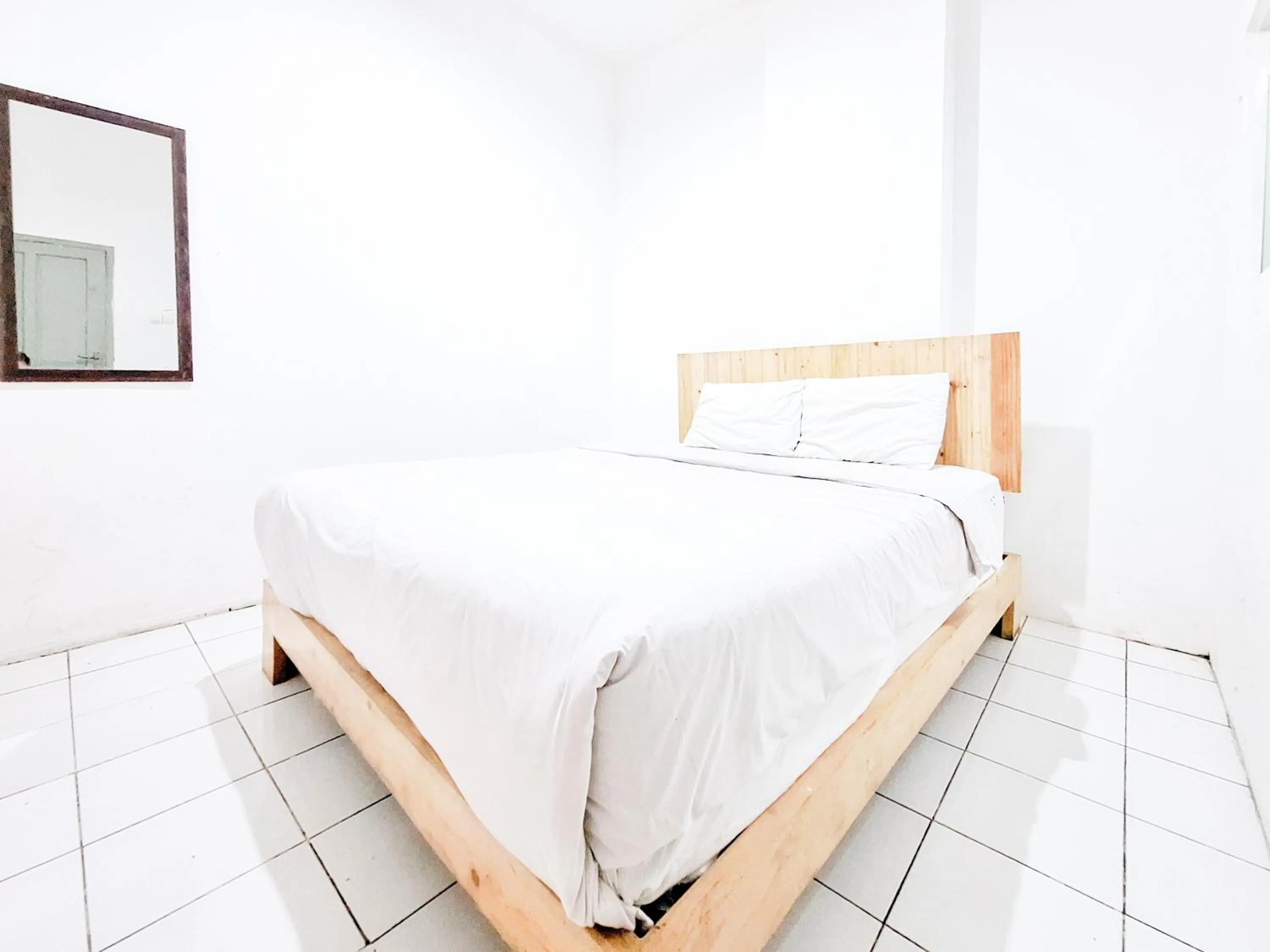 Bedroom, Bed in OYO 2041 Griya Aneka