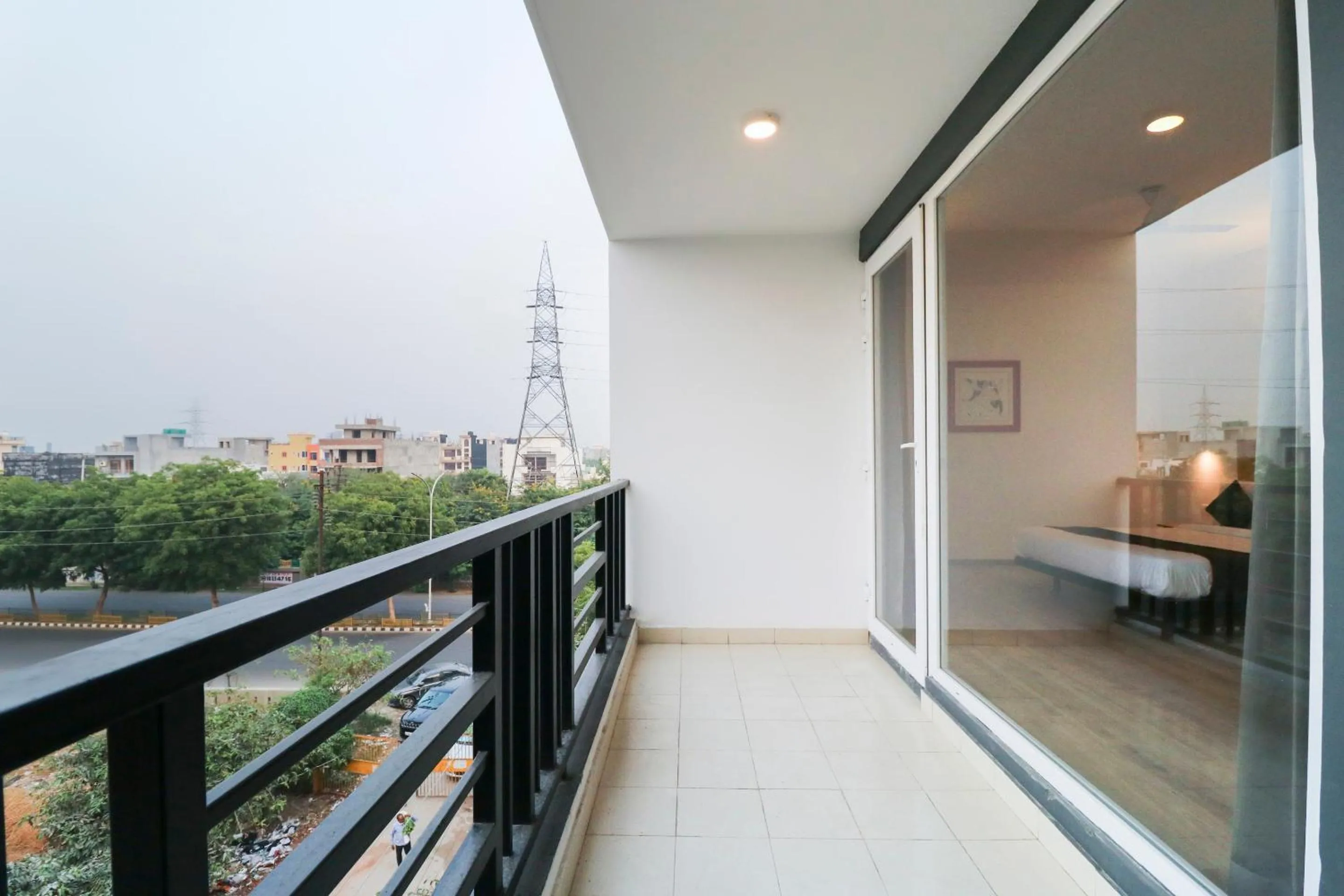 Bedroom, Bed in Super Townhouse Noida Sector 71 Near ISKCON Temple Noida