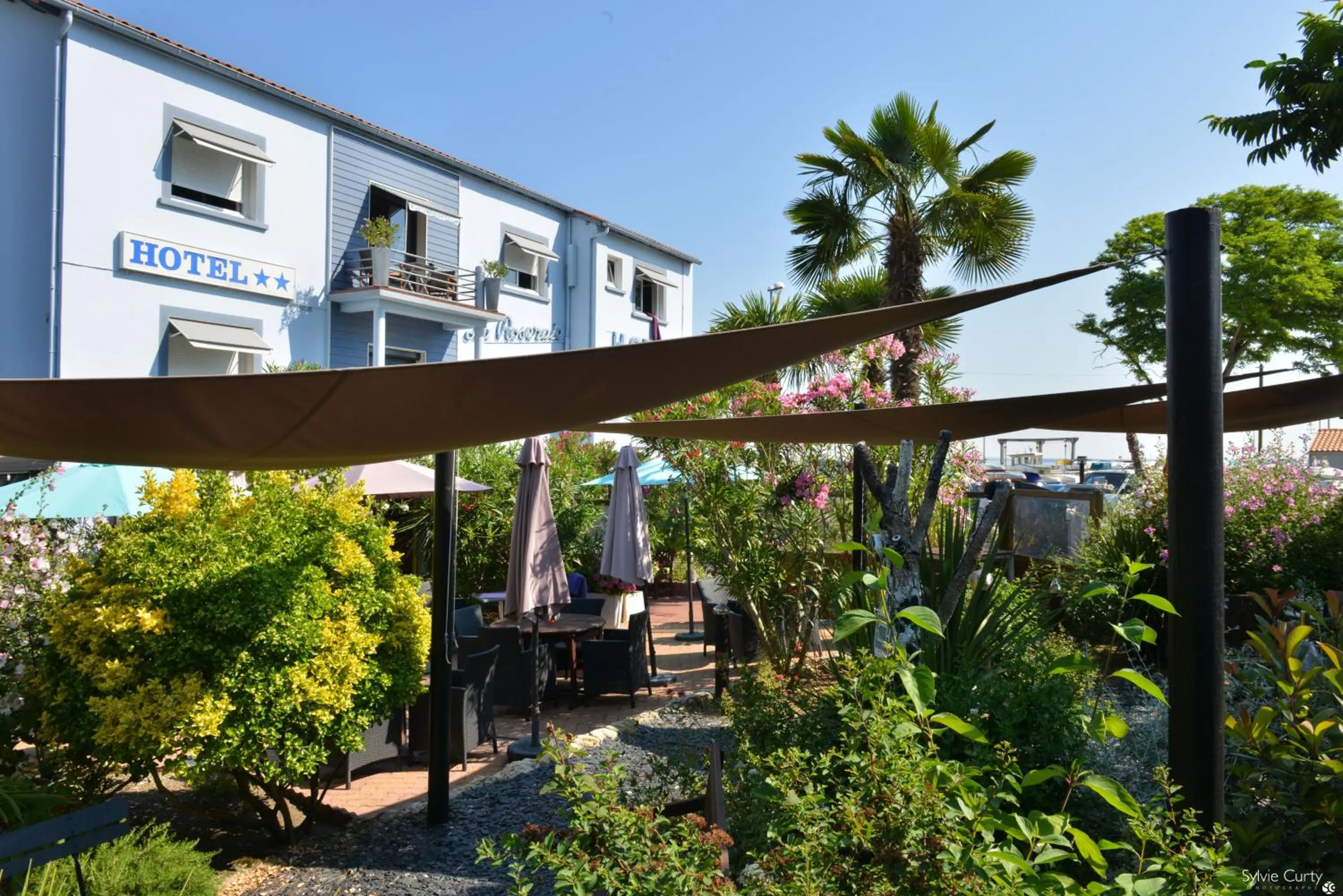 Facade/entrance in Hotel La Roseraie