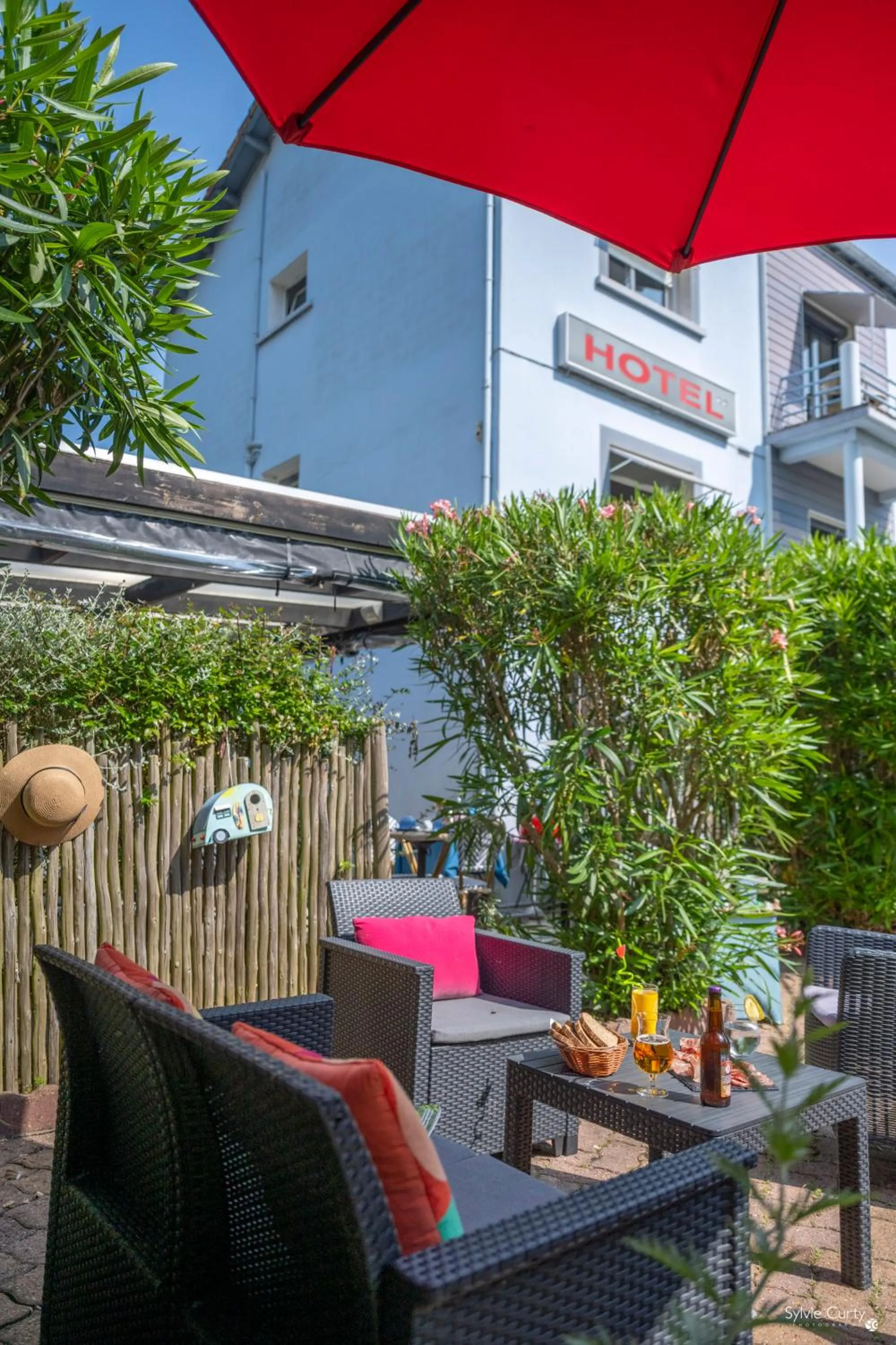 Food and drinks in Hotel La Roseraie