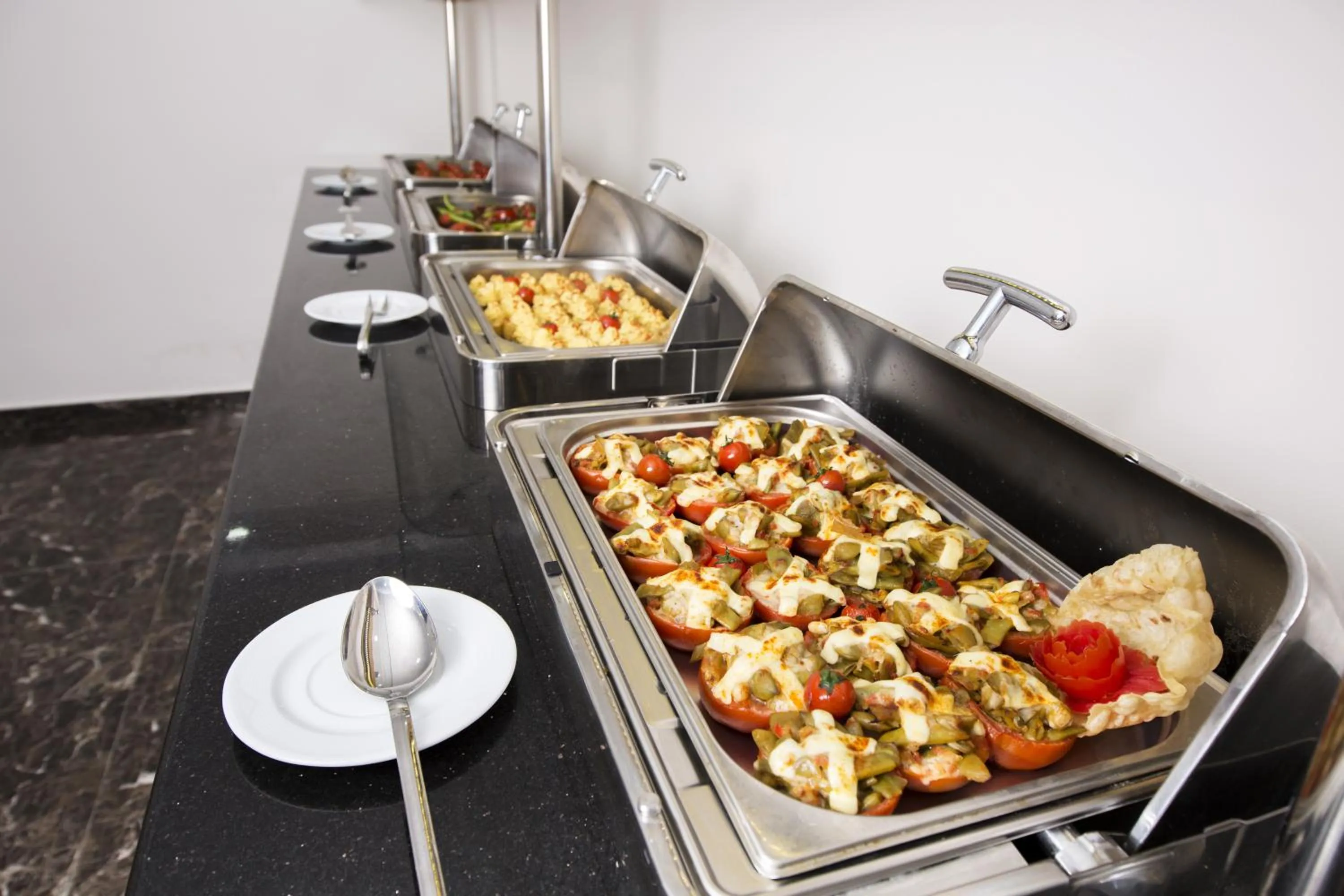 Restaurant/places to eat in Sarp Hotel Kadriye