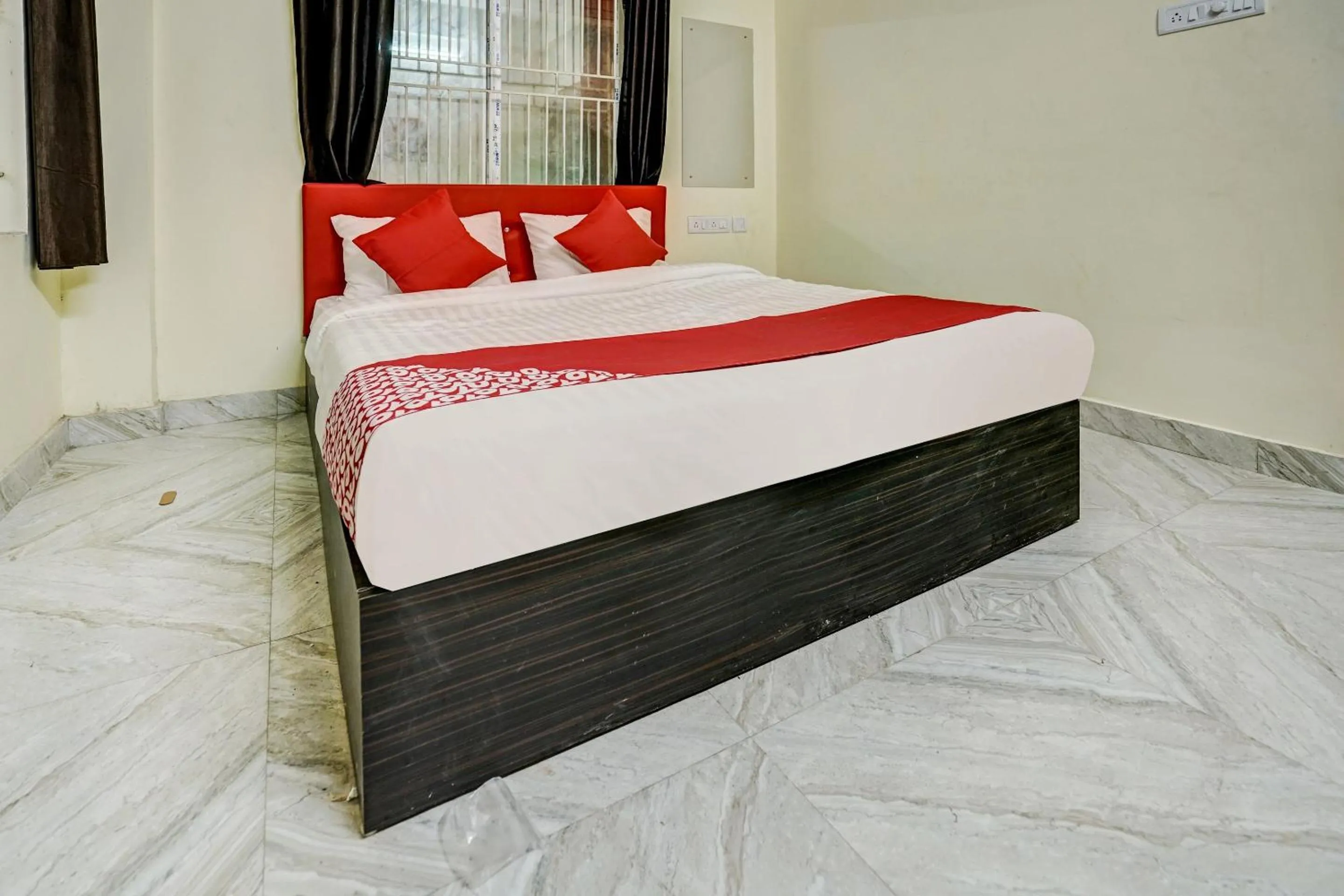 Bedroom, Bed in Hotel O Avisi Residency