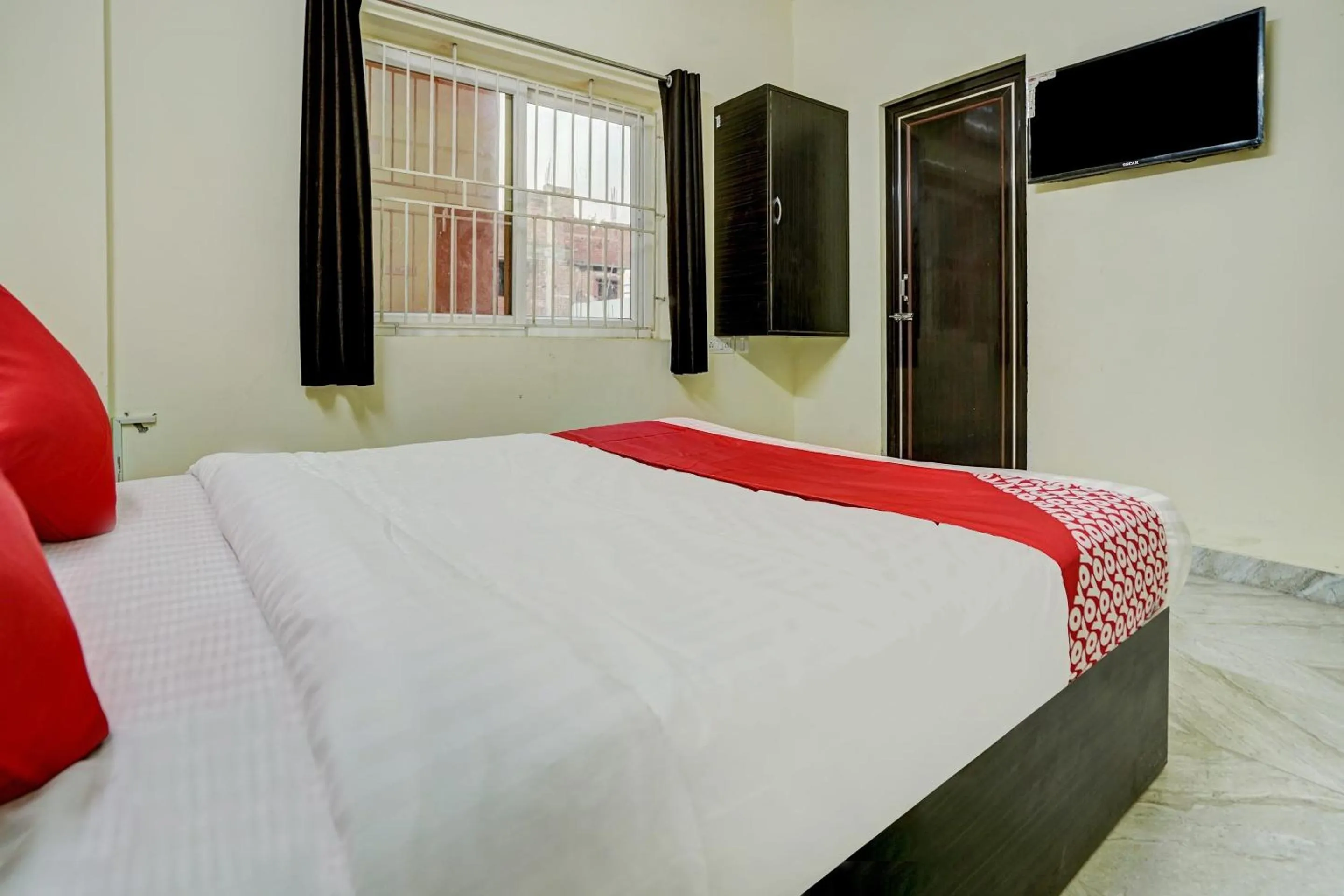 Bedroom, Bed in Hotel O Avisi Residency