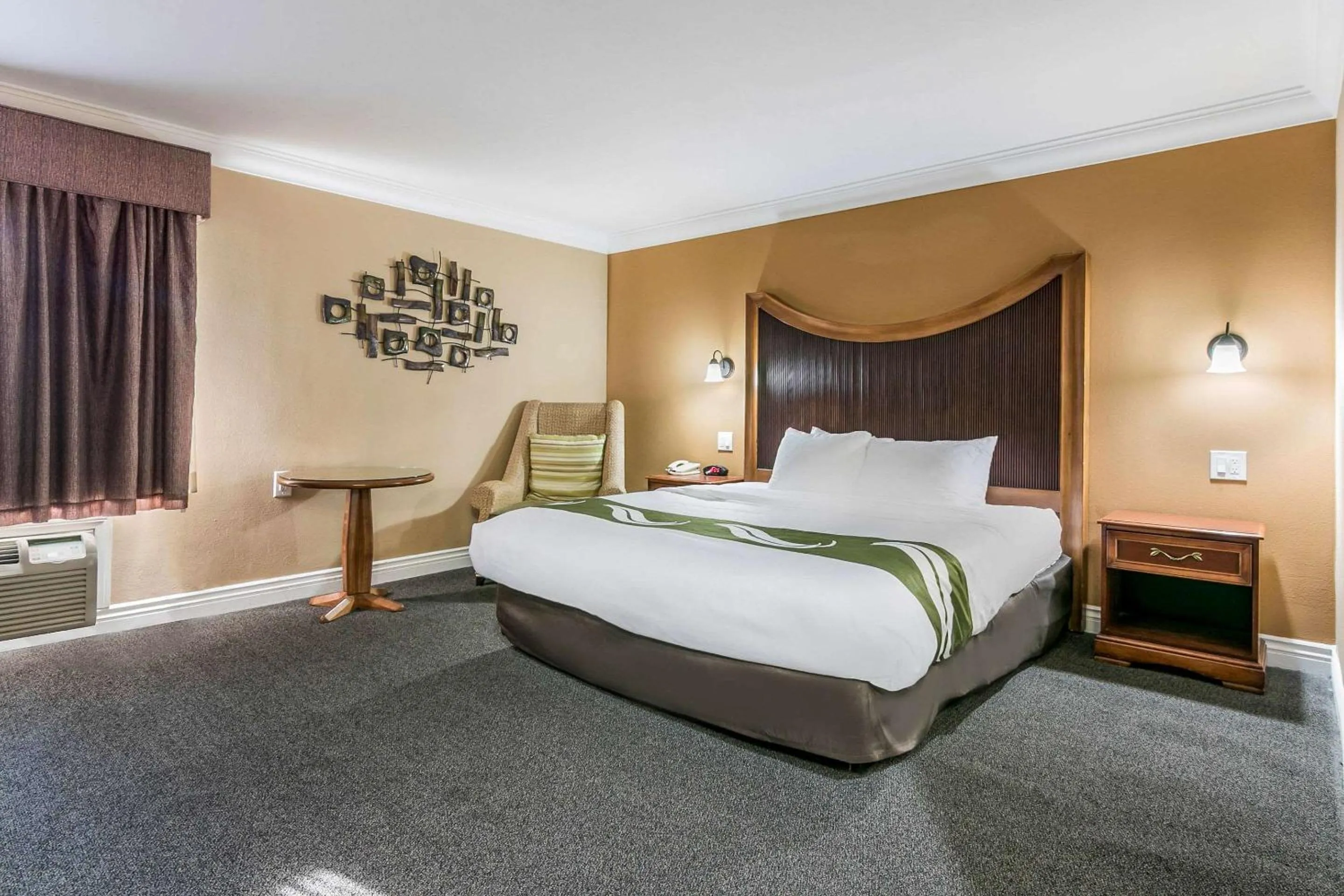 Bedroom, Bed in Quality Inn & Suites Atlanta Airport South