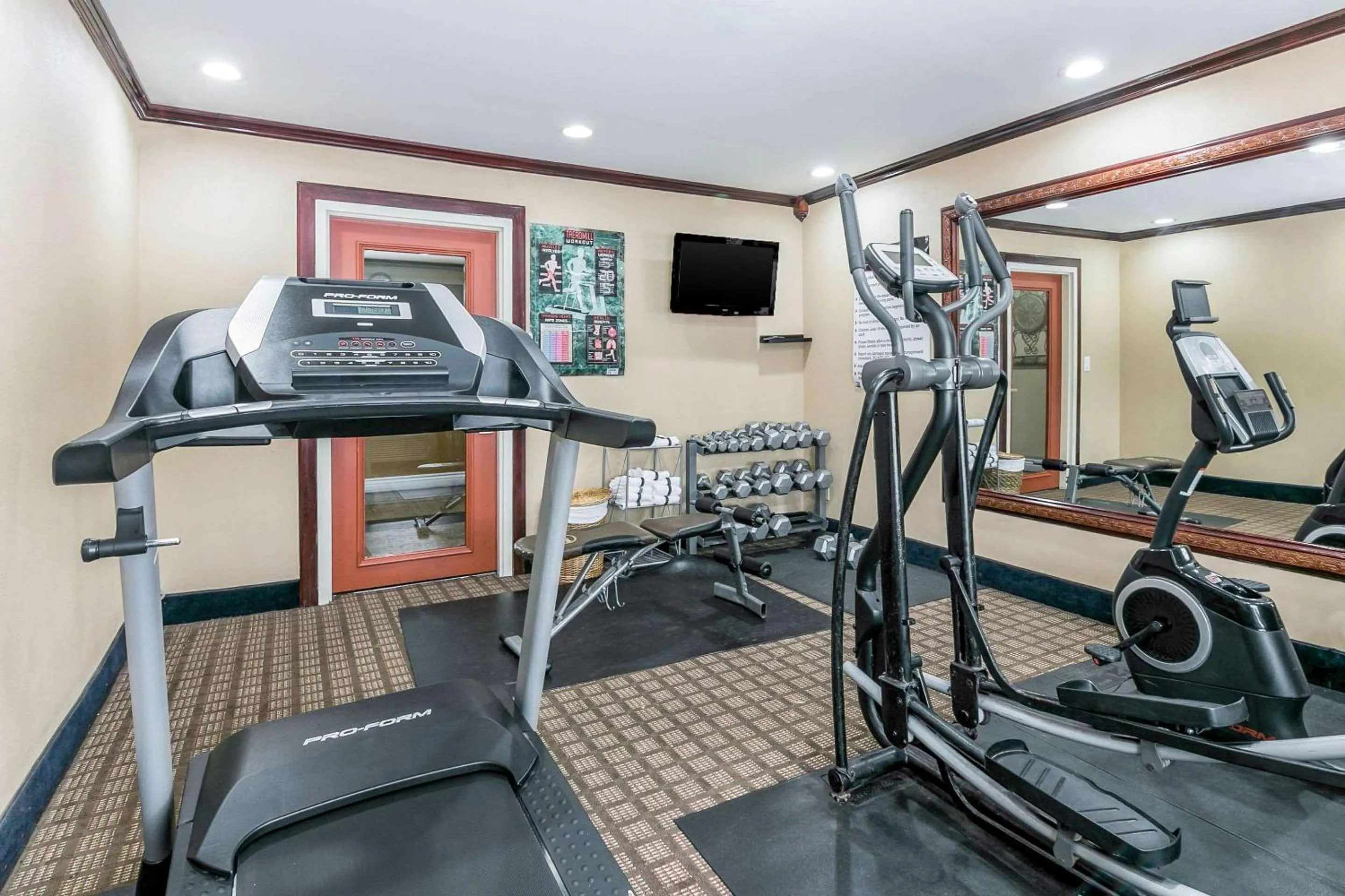 Fitness centre/facilities in Quality Inn & Suites Atlanta Airport South