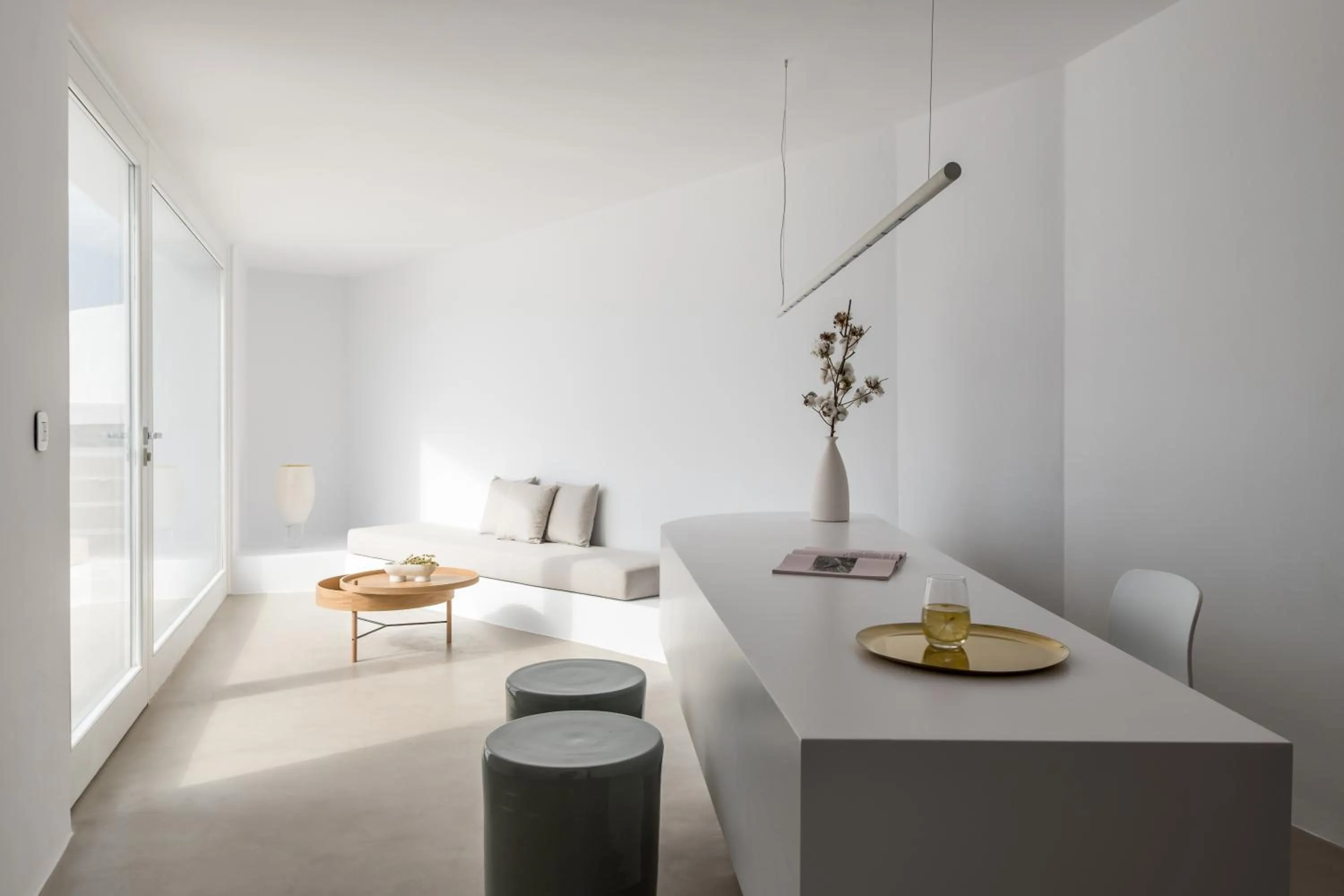 Lobby or reception, Bed in The Saint Hotel