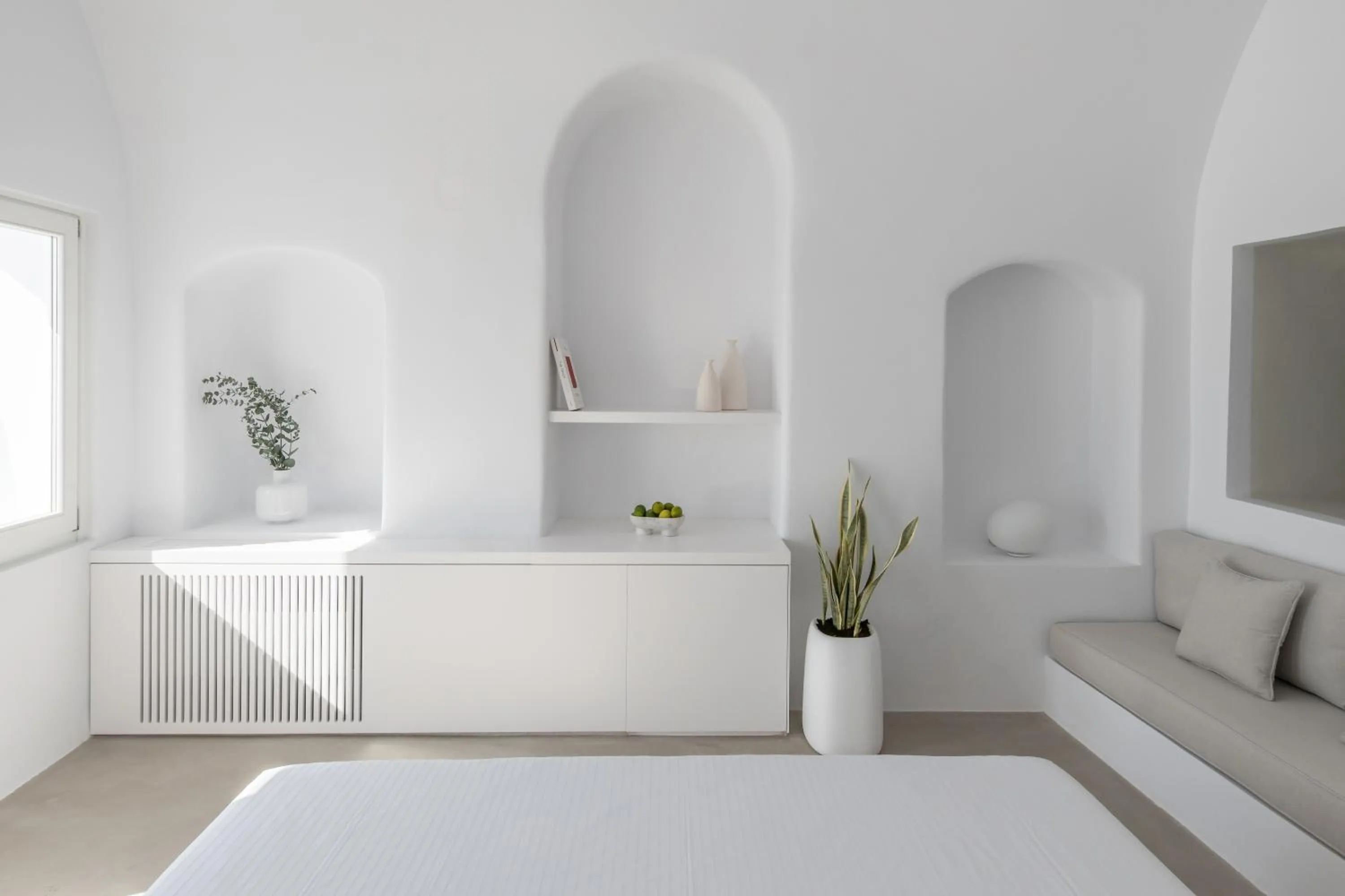 Living room, Bed in The Saint Hotel