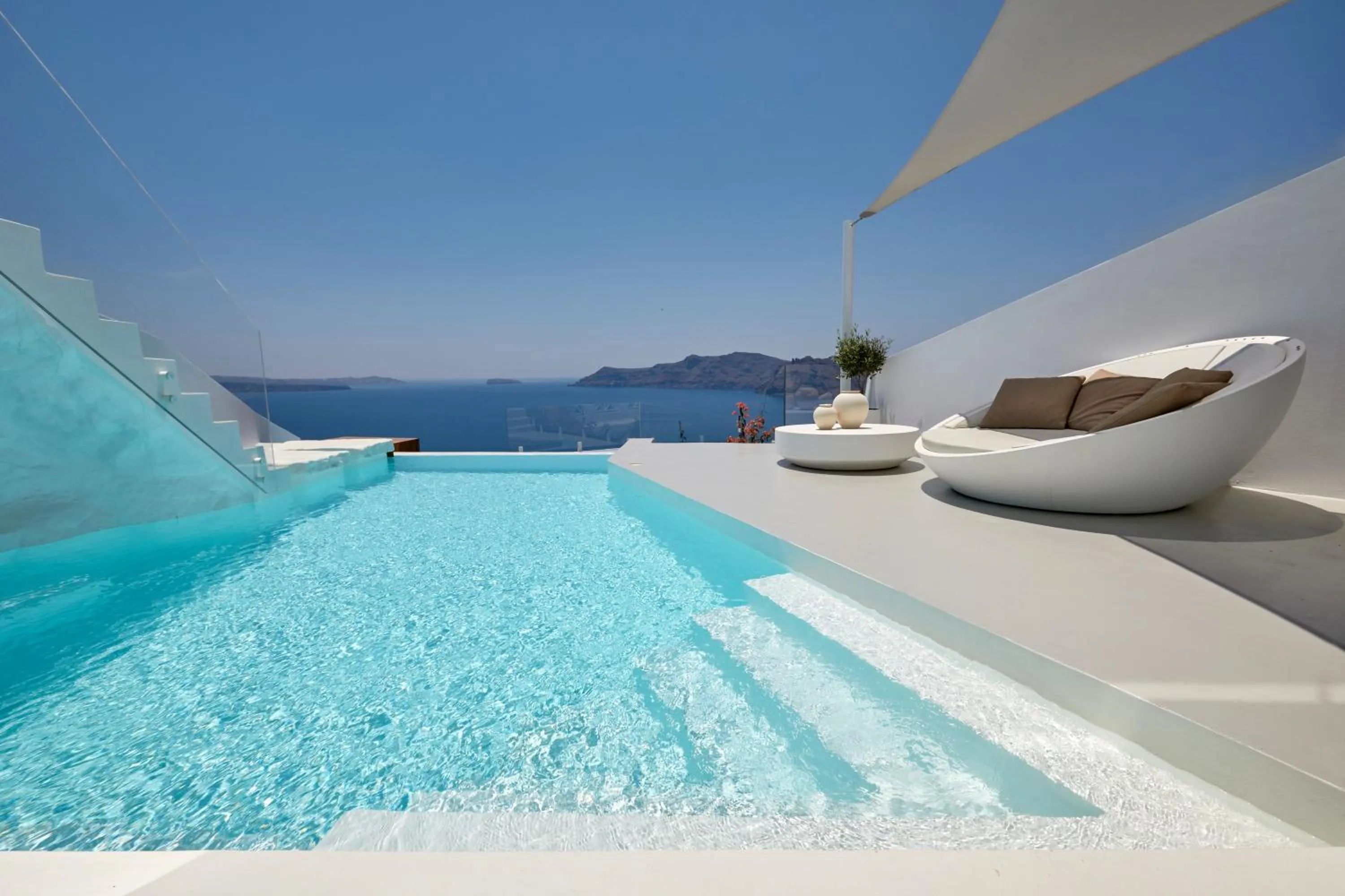 Swimming pool in The Saint Hotel