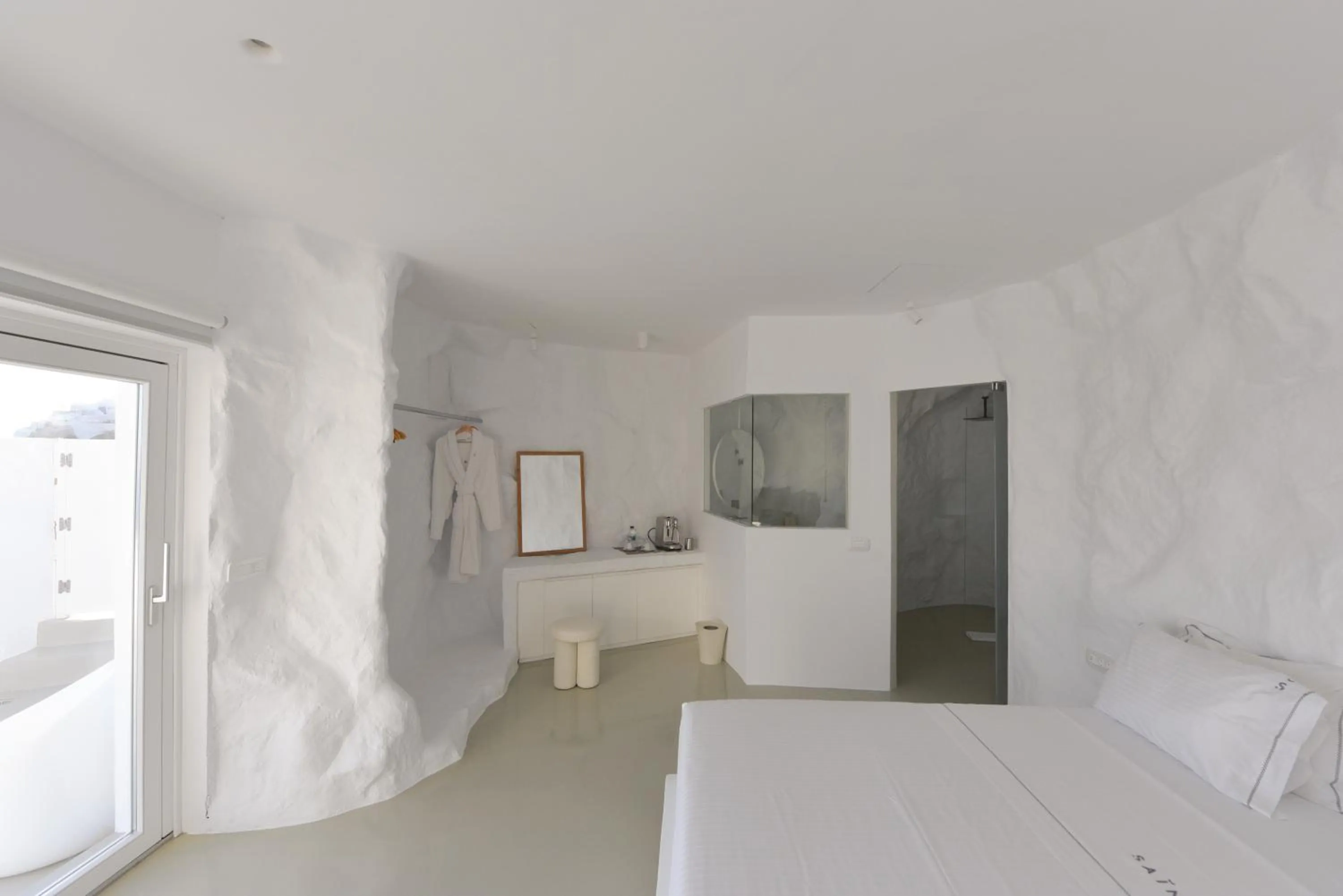 Bedroom, Bed in The Saint Hotel