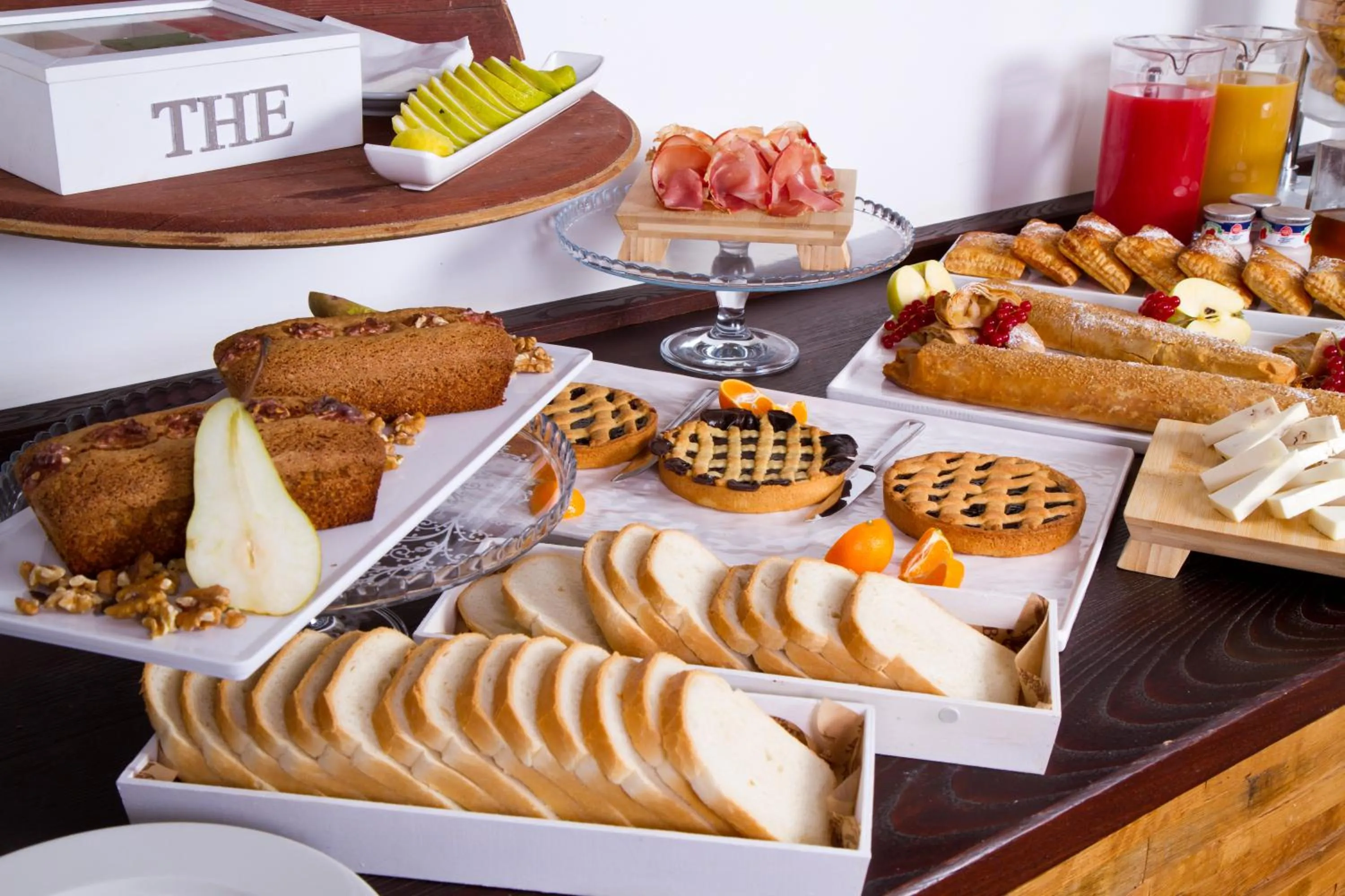 Buffet breakfast in Cincinnato Wine Resort